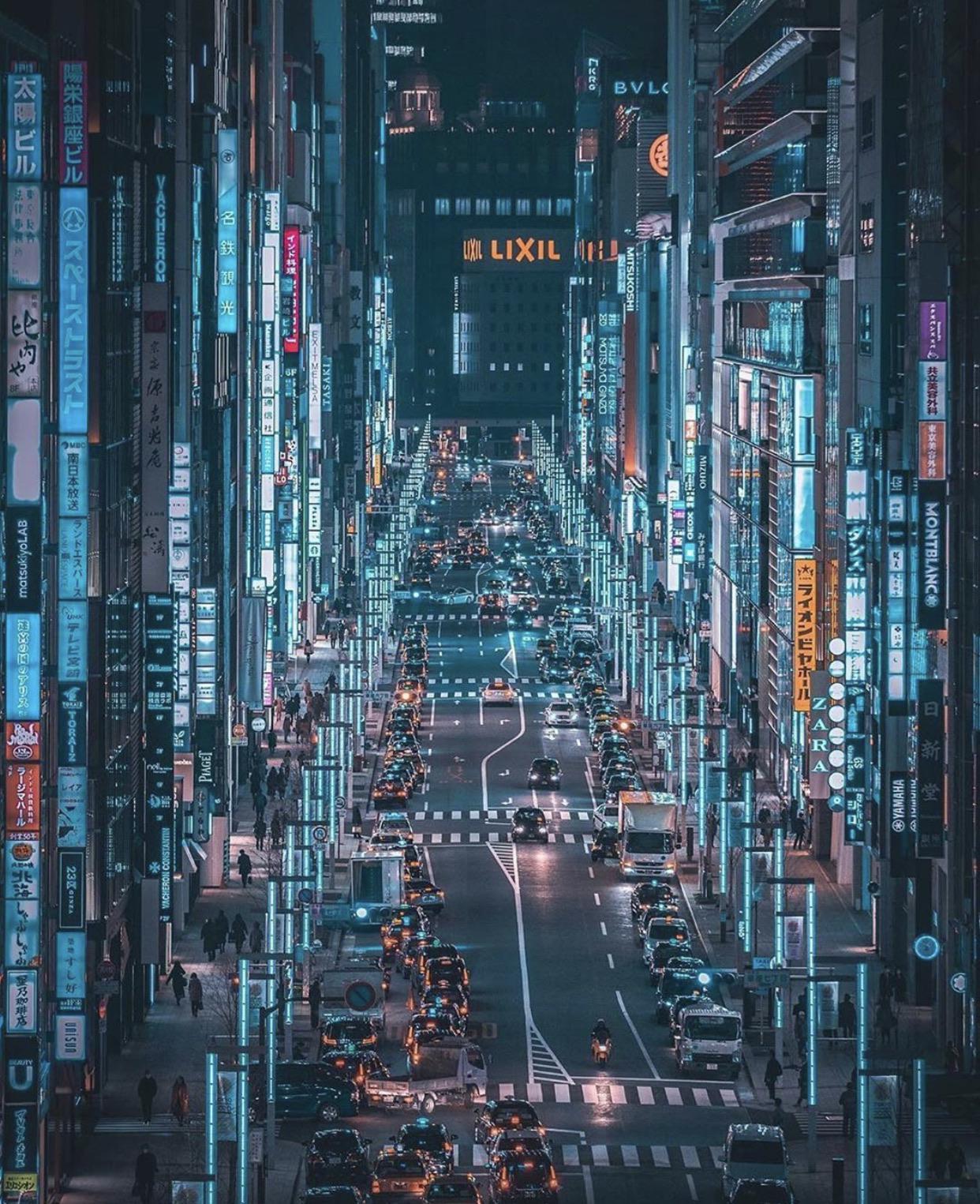 1242x1525 Tokyo, the city of lights