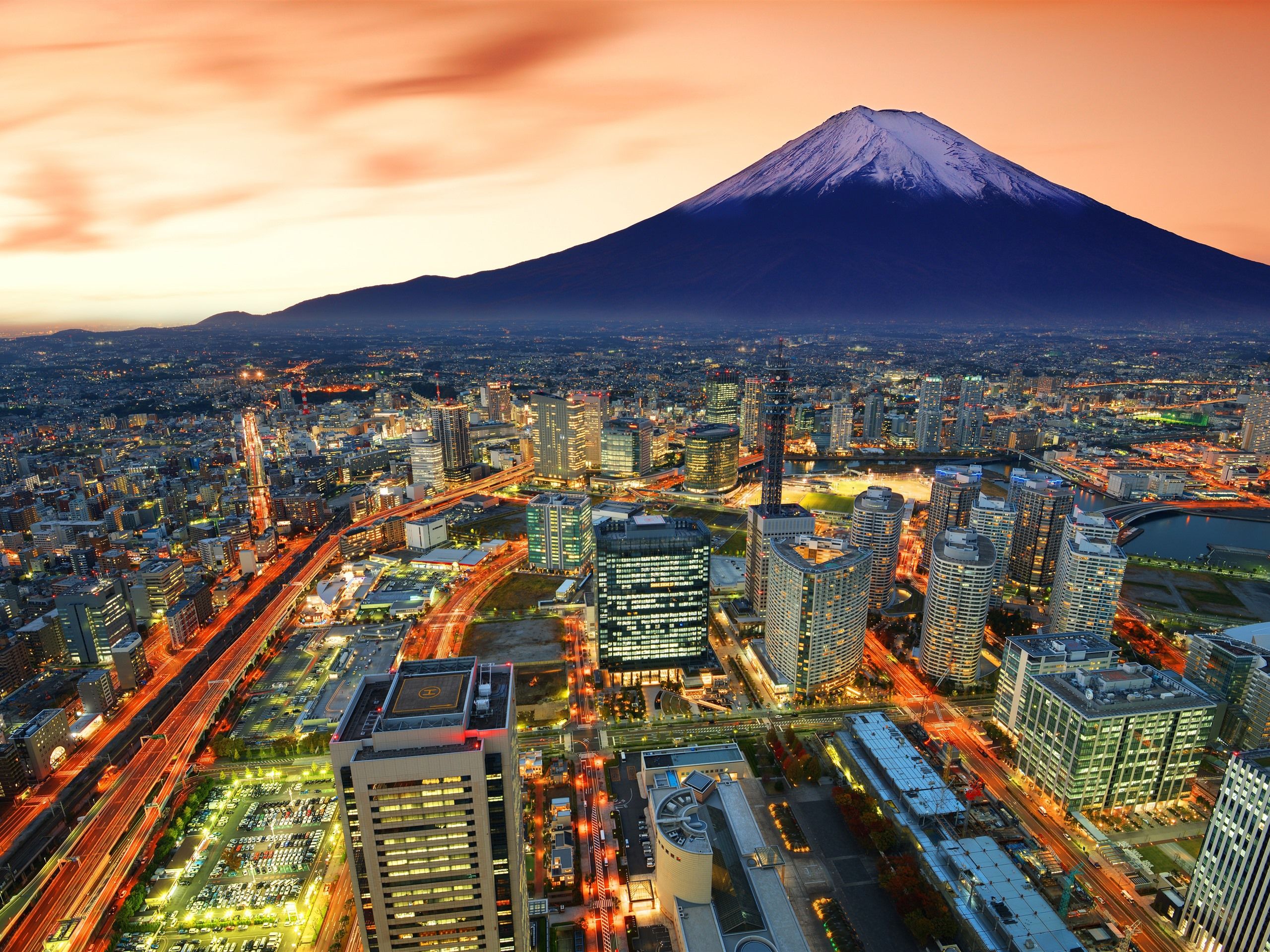 2560x1920 Wallpaper Japan, Fuji Mountain, city, skyscrapers, lights, dusk 5120x2880 UHD 5K Picture, Image