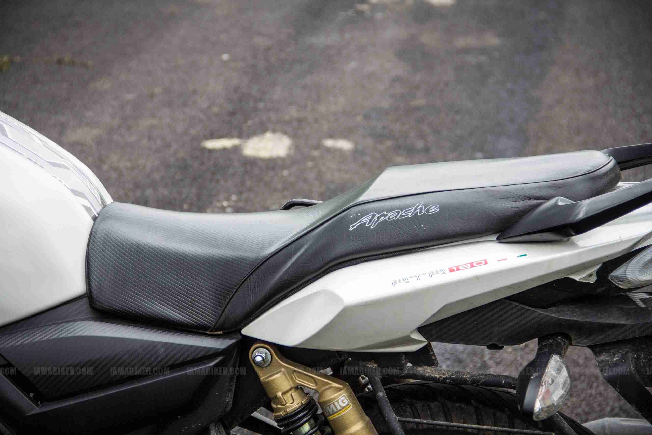 2560x1707 TVS Apache RTR 180 detailed photographs