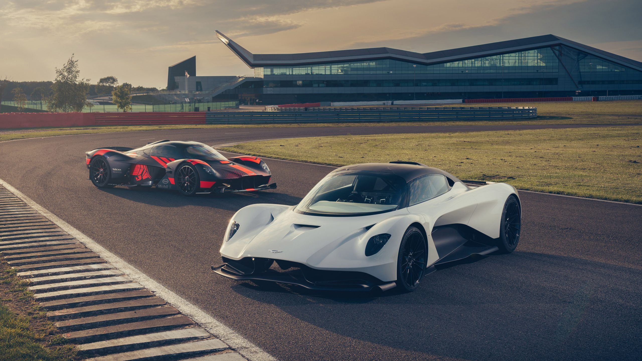 2560x1440 Aston Martin Valhalla Wallpaper