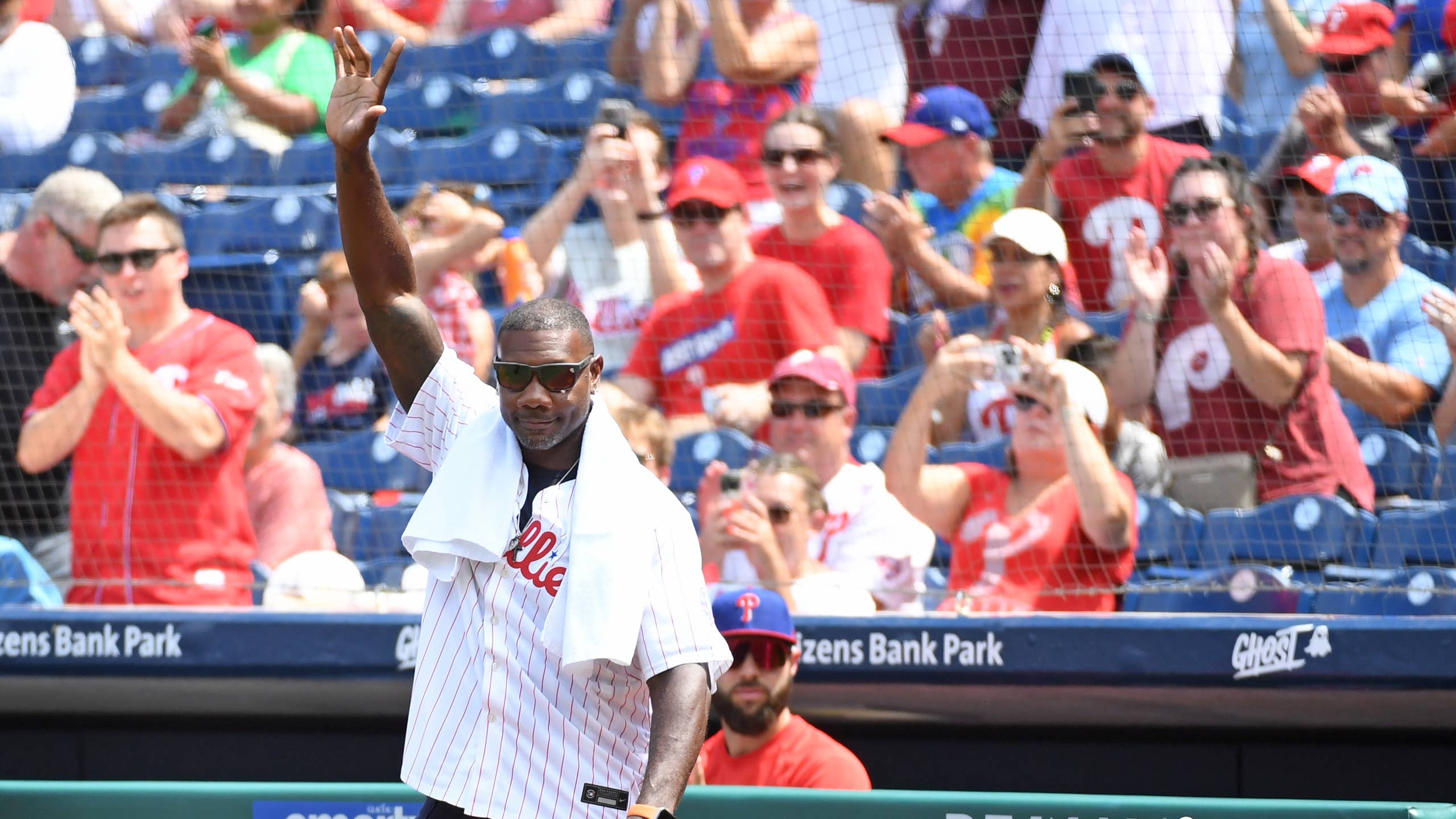 2560x1440 Phillies Legend Ryan Howard Announces Career News on Thursday