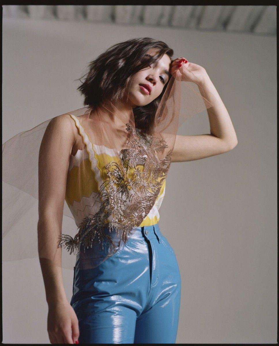 968x1200 Rowan Blanchard wallpaper