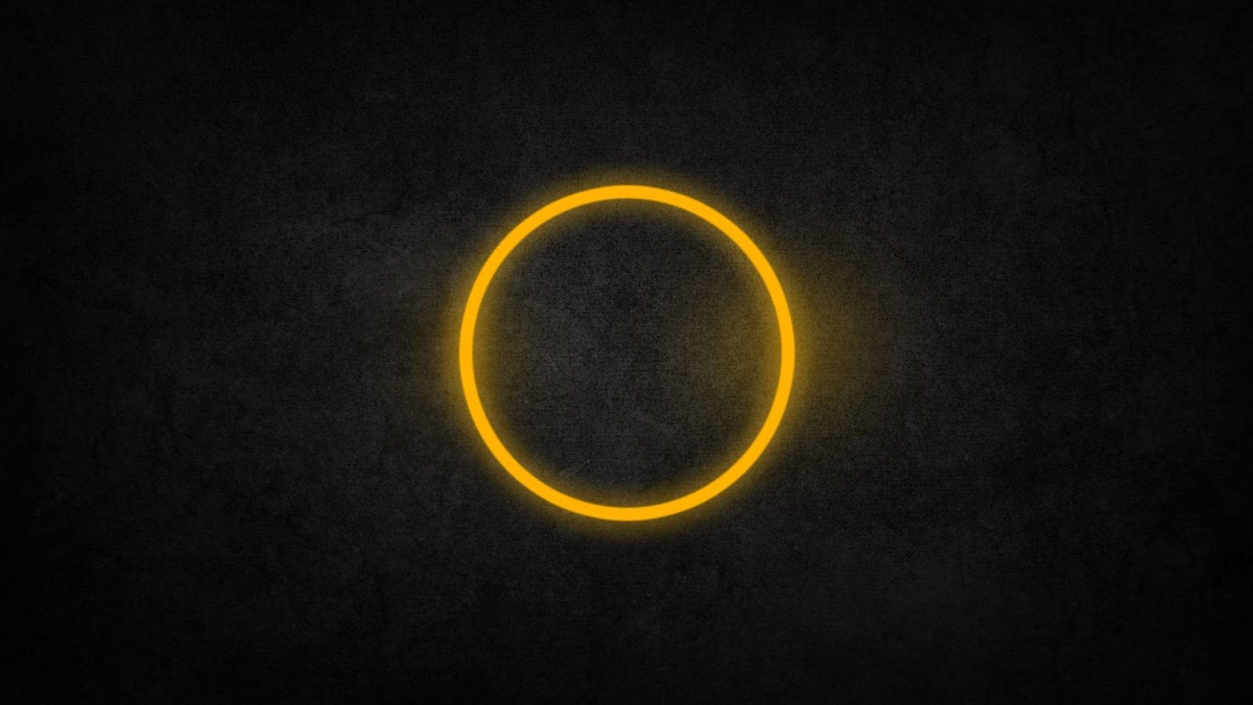 2560x1440 Black And Yellow Wallpaper 4k