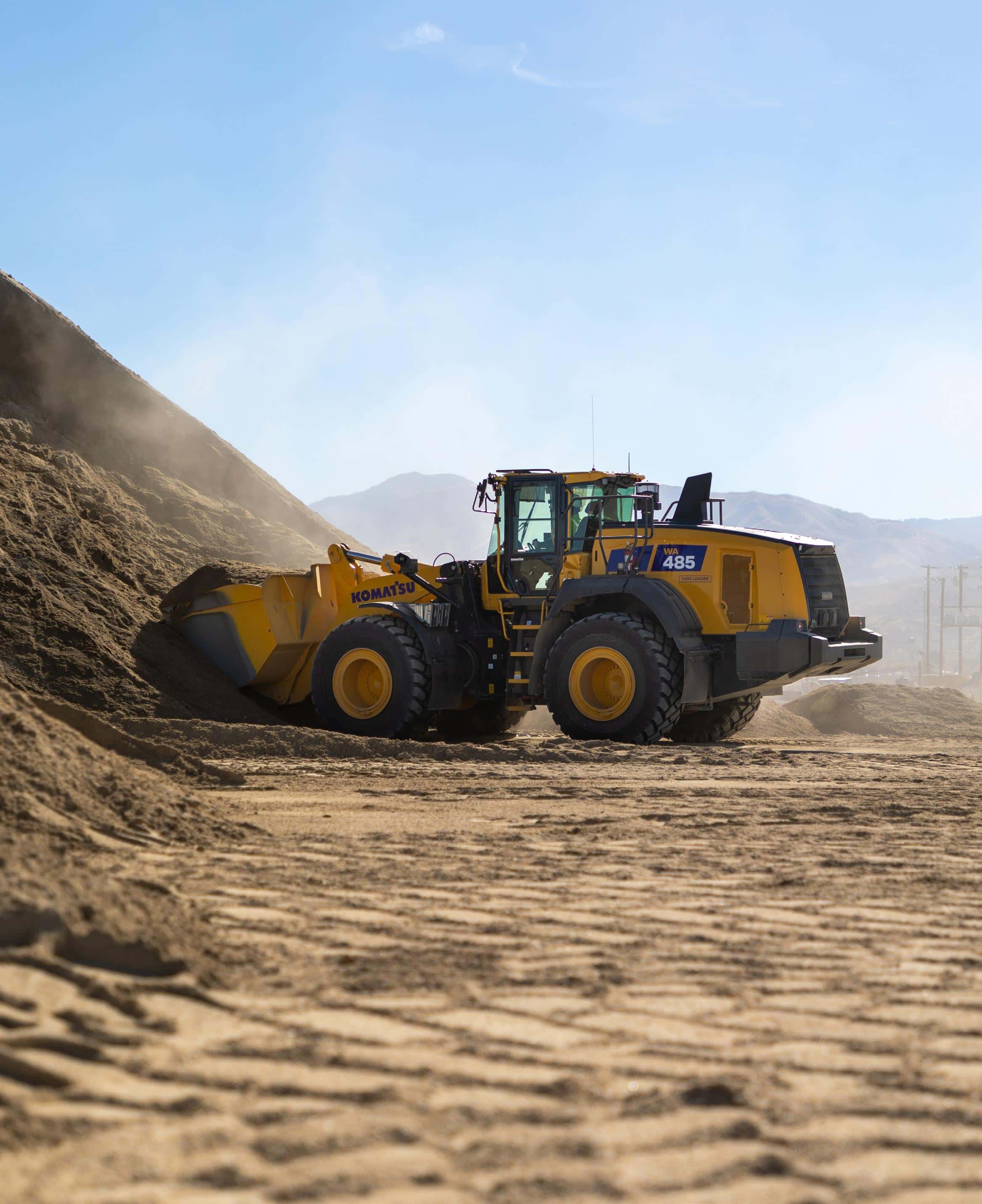 2335x2861 Komatsu WA485 11 Loader
