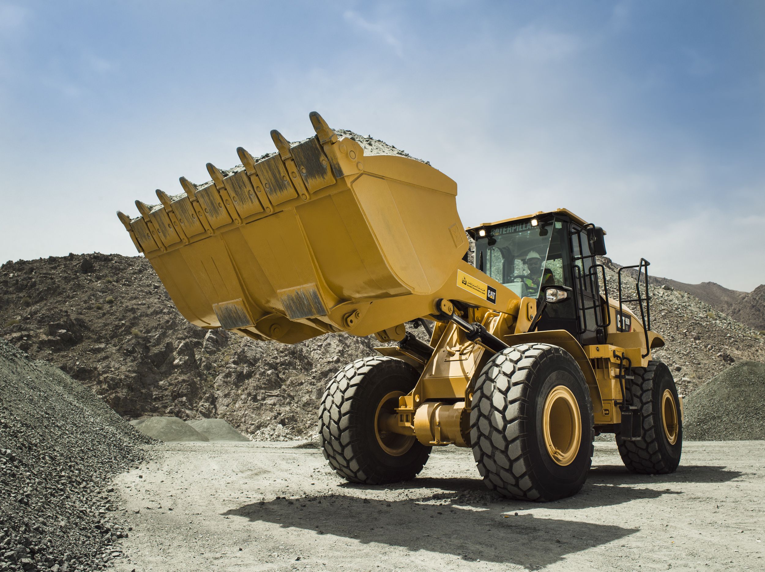 2500x1868 Phone wallpaper: Caterpillar 966K, Vehicles, Wheel Loader 900274