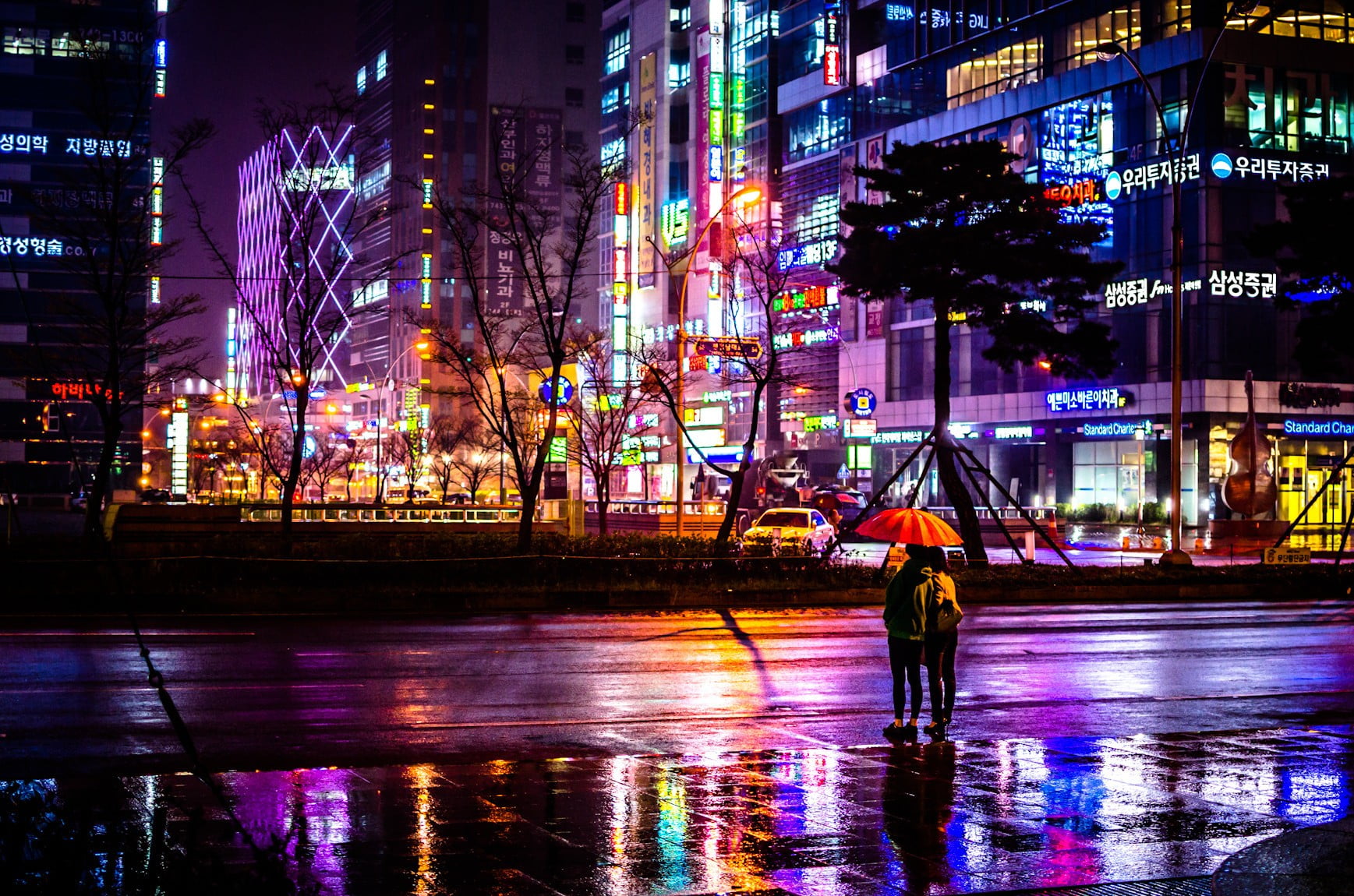 1737x1150 Orange umbrella, cityscape, umbrella, South Korea, night HD wallpaper