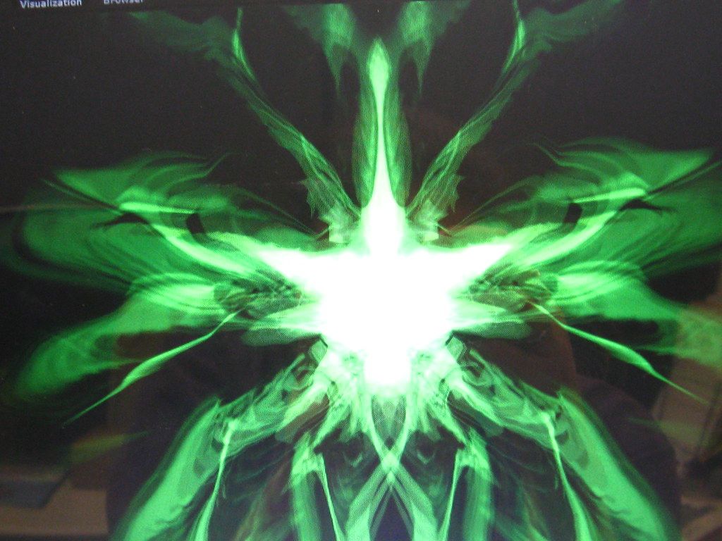 1024x768 Winamp Visualization