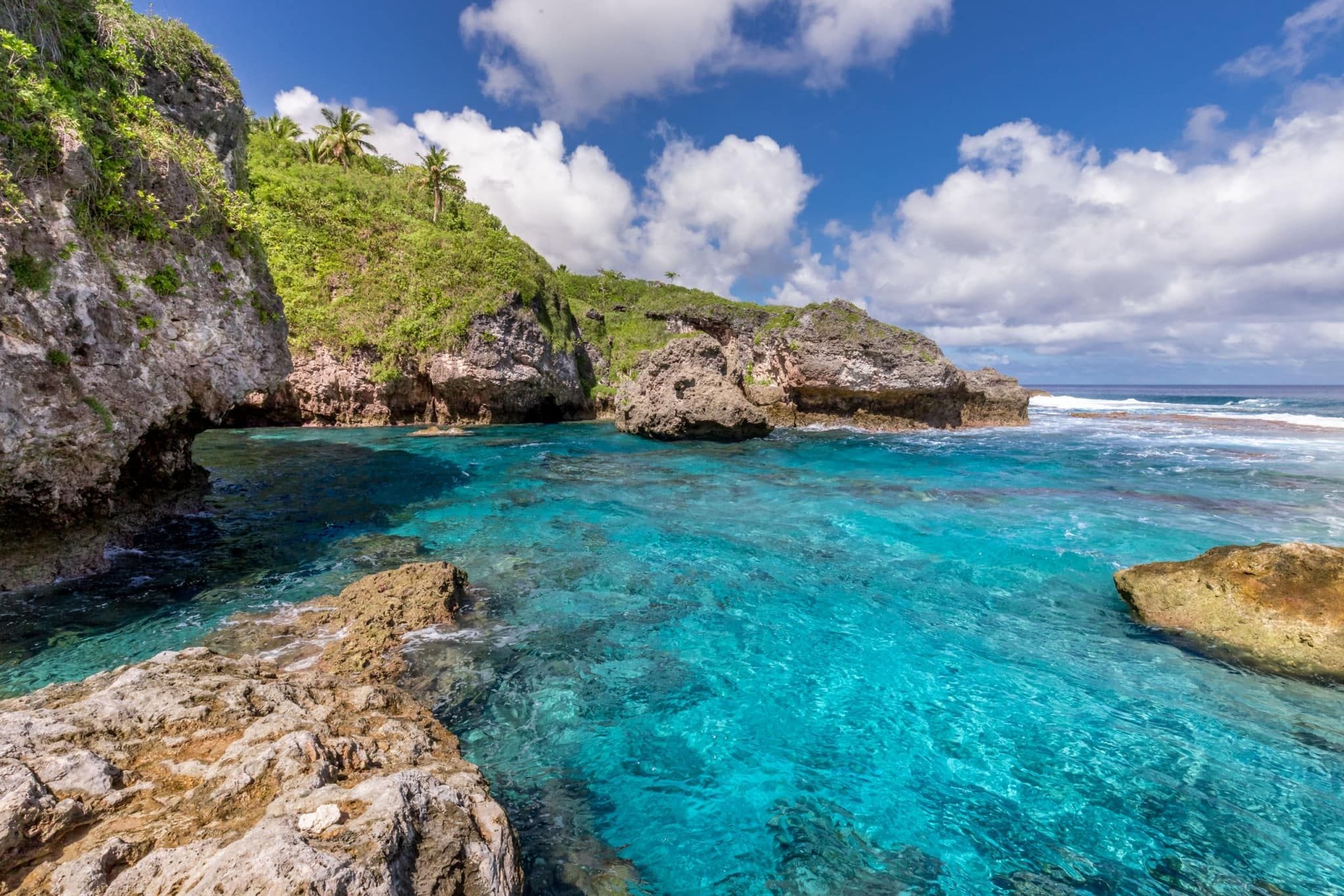2048x1366 Niue Wallpaper