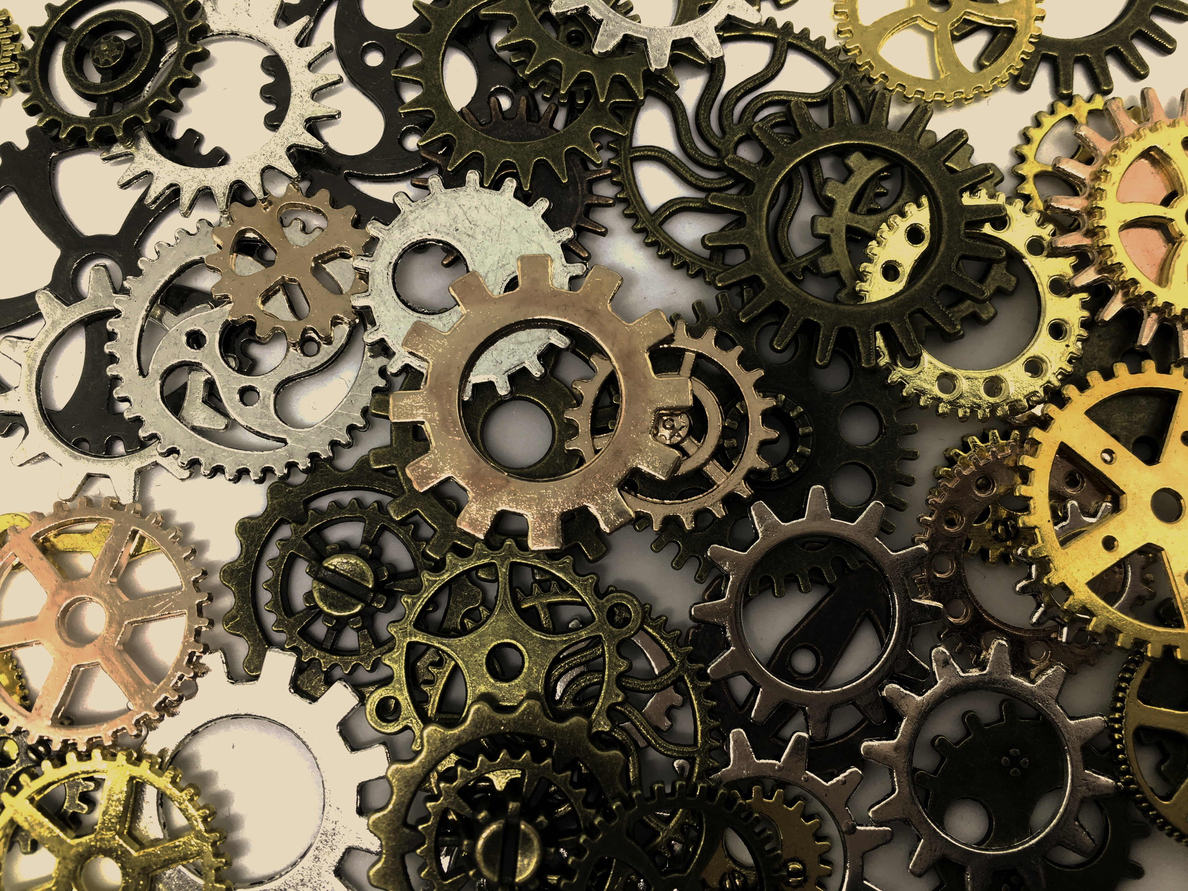 4032x3024 Closeup photo of stainless steel bicycle sprockets HD wallpaper
