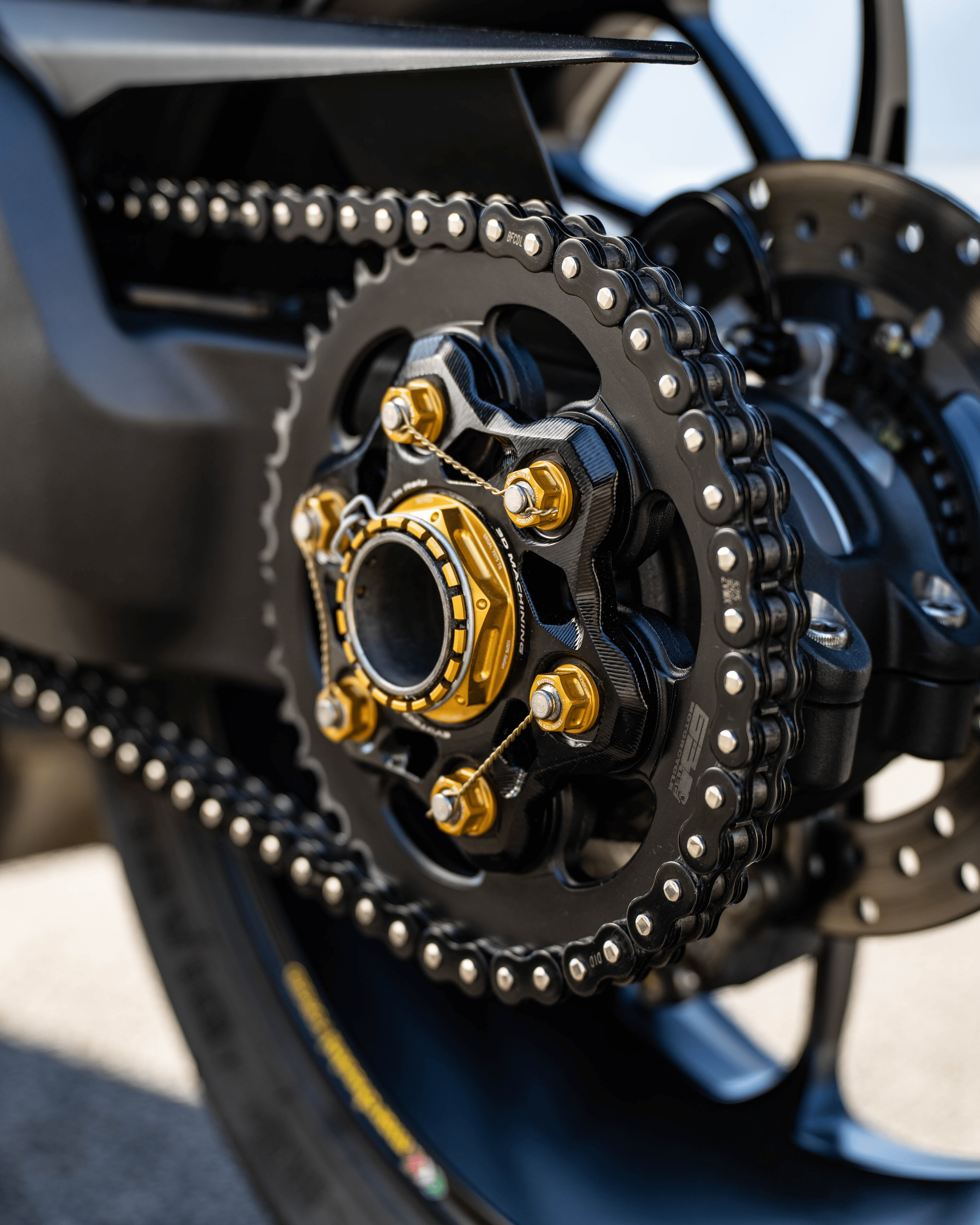 4000x5000 Sprocket carrier and nuts kit Ducati Panigale V4