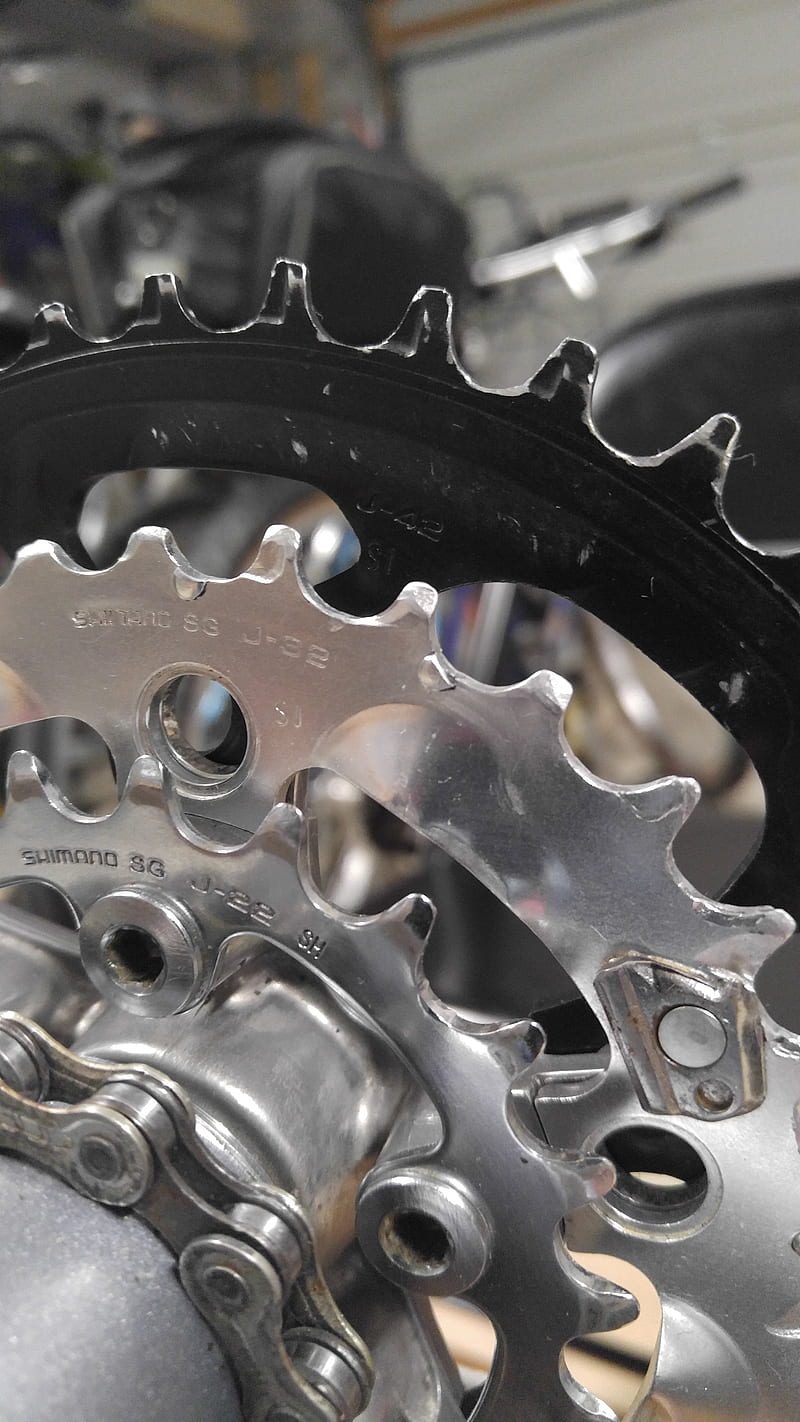 800x1422 HD cycle chain wallpaper
