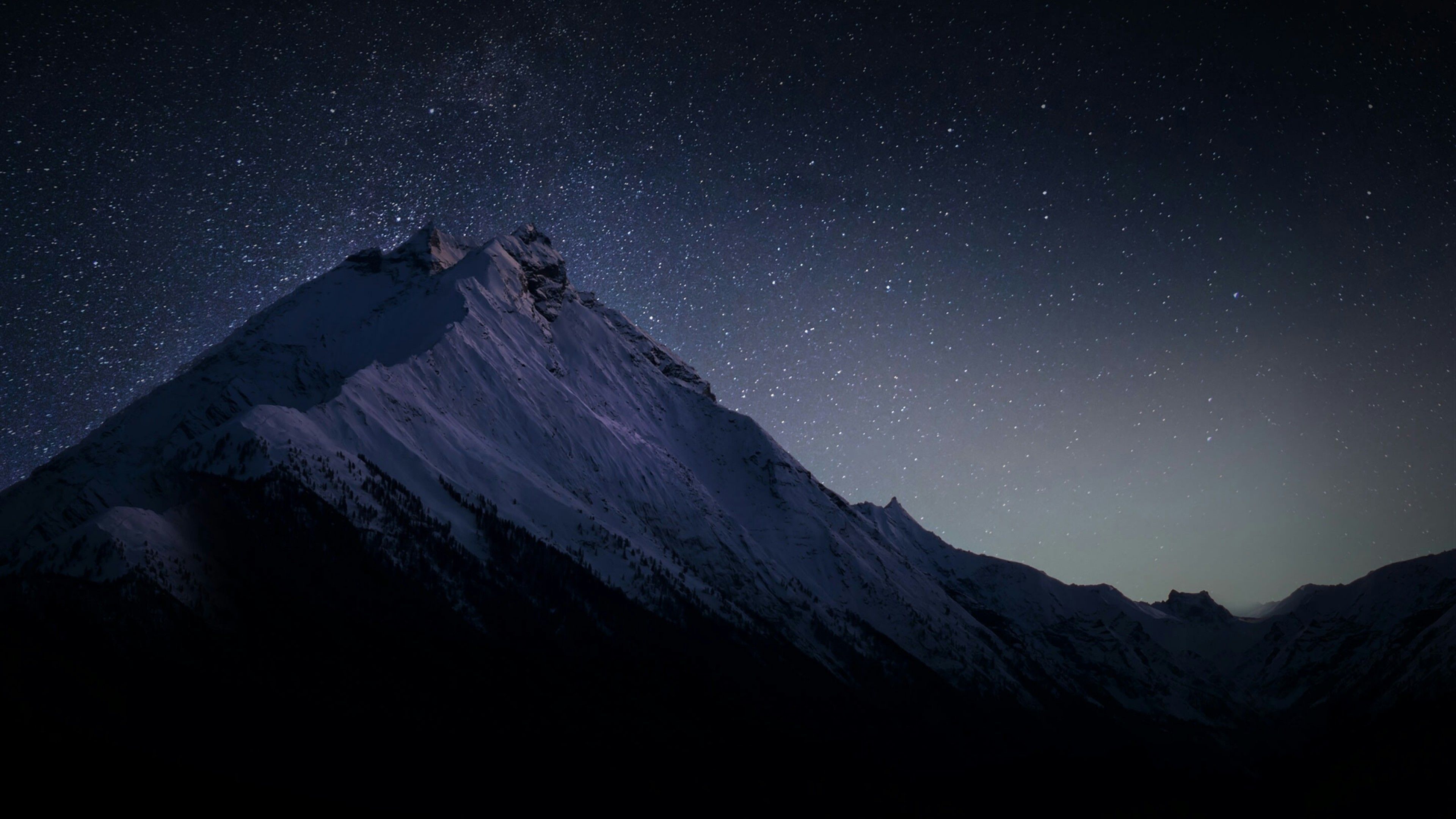 3840x2160 Mountain Night Wallpaper