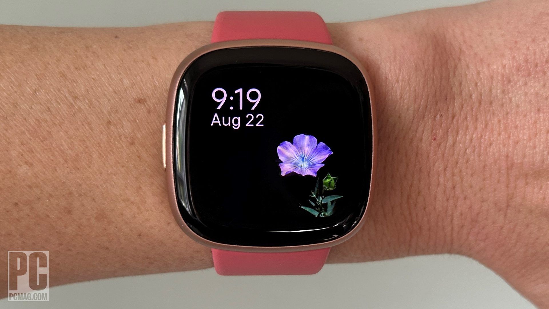 1920x1080 Fitbit Versa 4 2023 Middle East