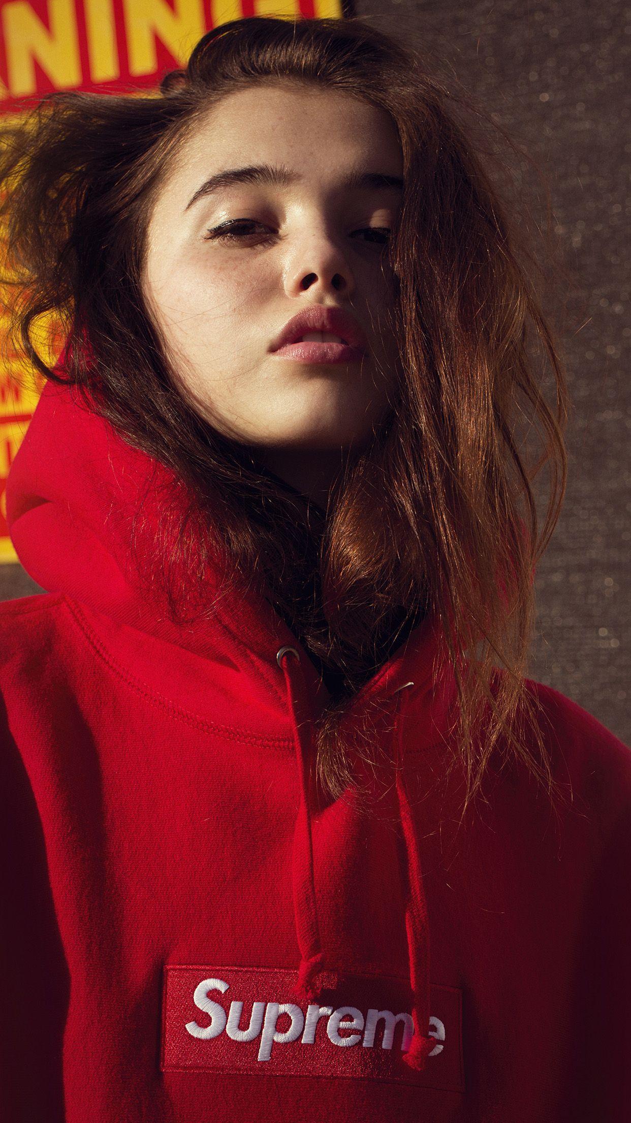 1242x2208 Supreme Girl Celebrity