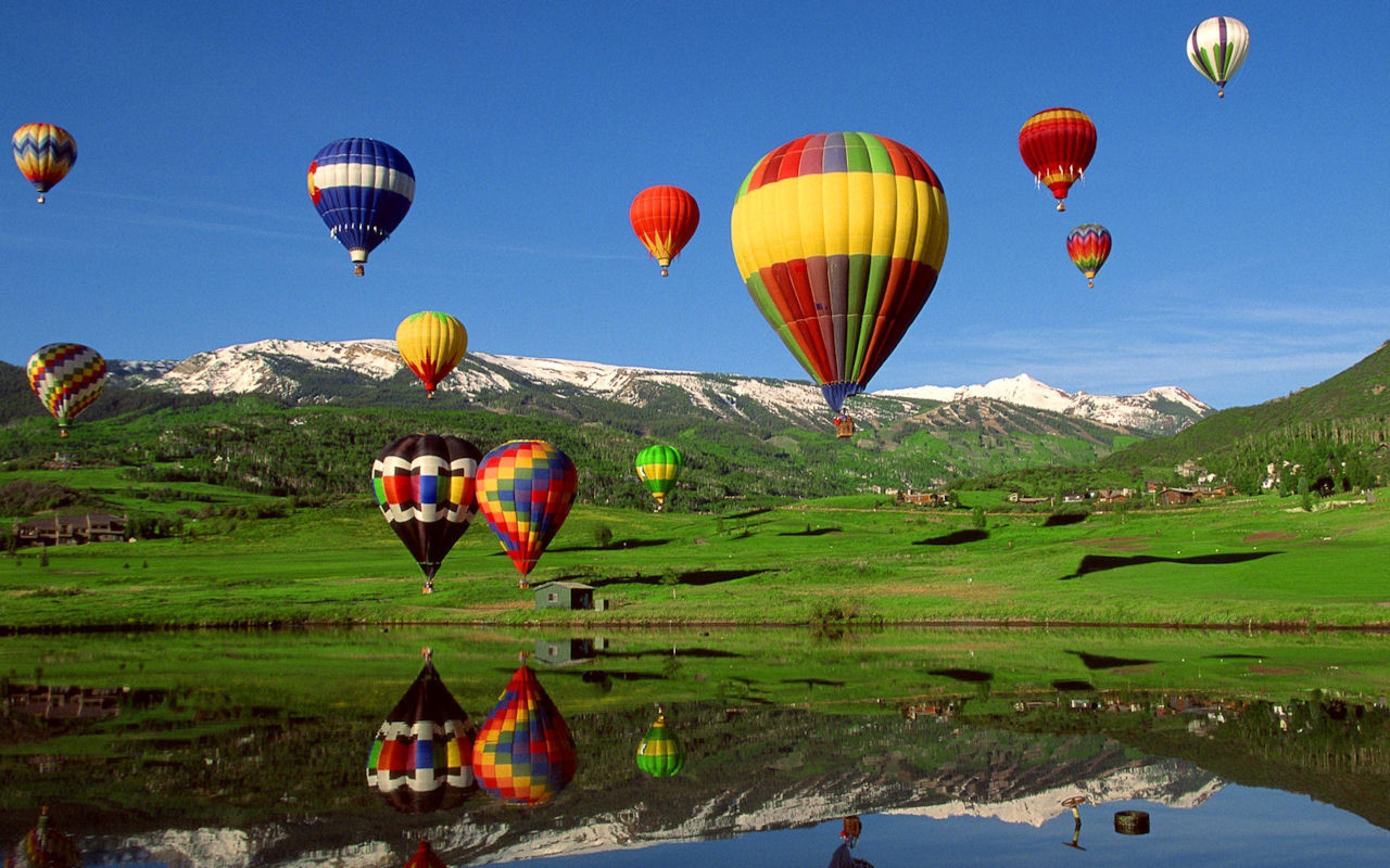 2560x1600 So peaceful, quiet and colorful. #Hot Air Balloon Festival #France
