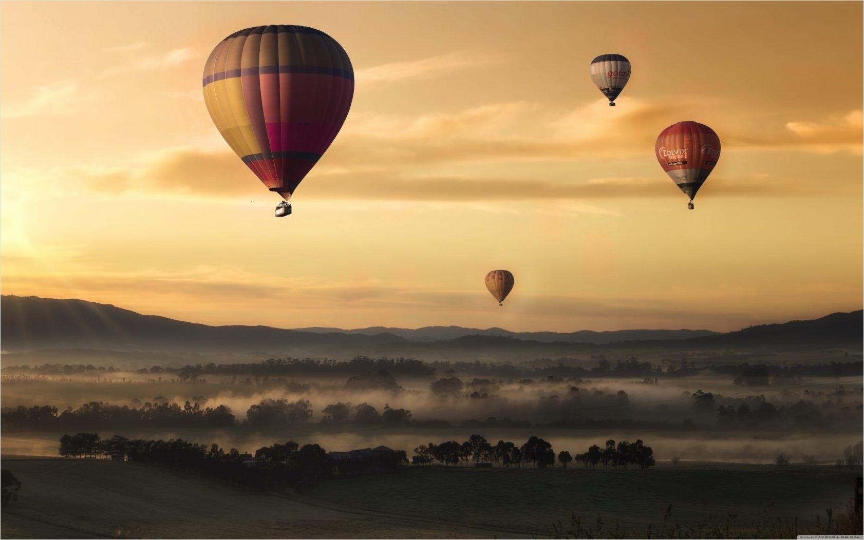 1682x1052 Hot Air Balloons