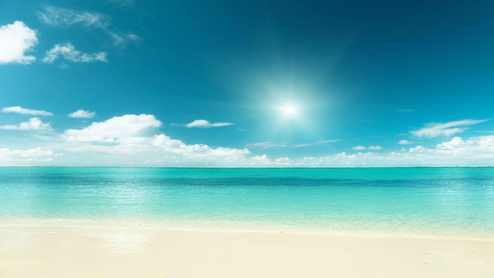 Bãi biển xanh (blue beach): Cảm nhận sự mát mẻ của dòng nước trong xanh, khi tắm trong những bãi biển xanh ngắt đầy hoang sơ. Chúng ta sẽ không thể ngừng tha hồ ngắm nhìn cảnh quan thiên nhiên tuyệt đẹp đó. Hãy xem hình ảnh sắc màu tuyệt đẹp này để cảm nhận sự hấp dẫn của bãi biển xanh trong mộng mơ!