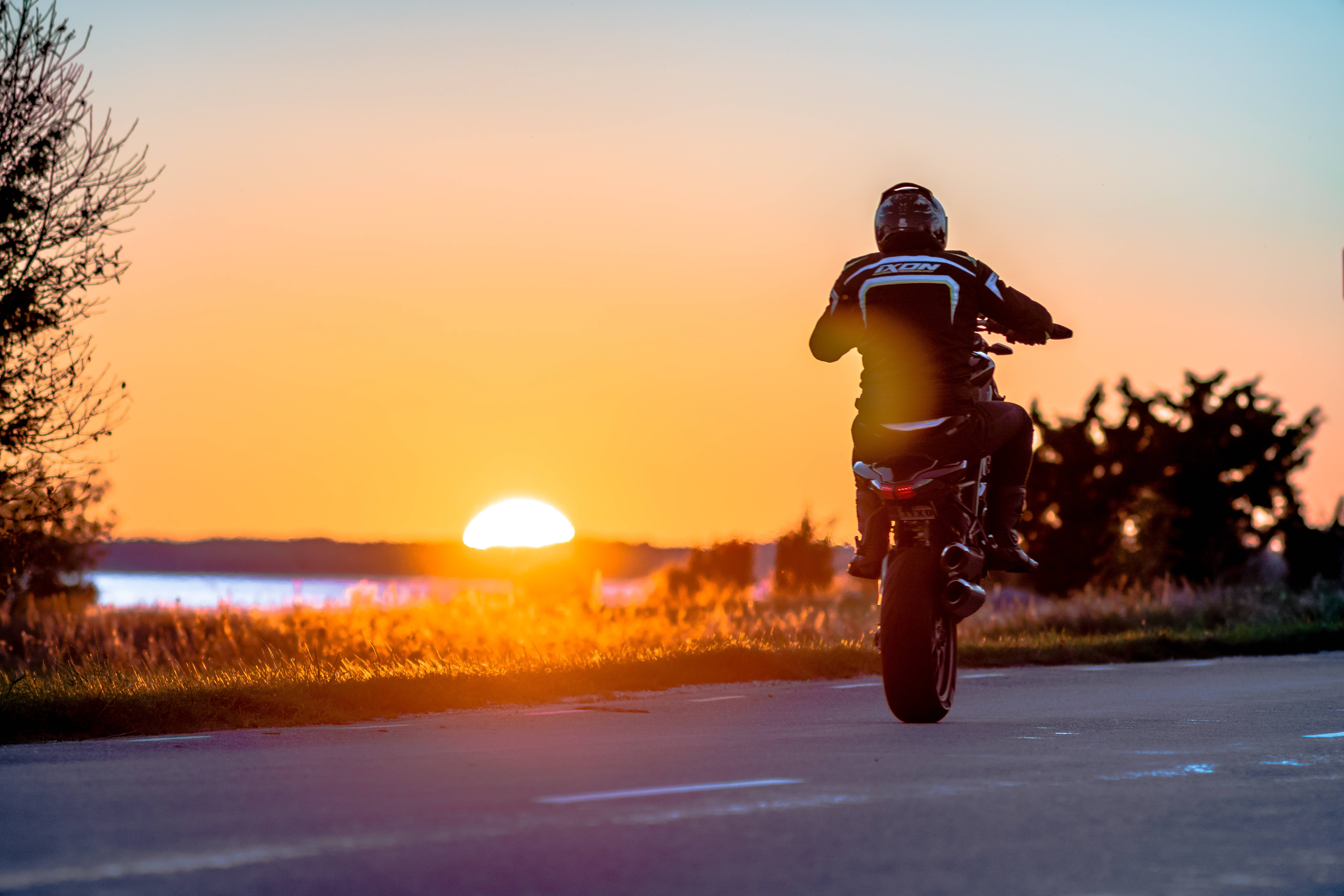 7952x5304 Awesome Motorcycle Themed Wallpaper For PC Mac