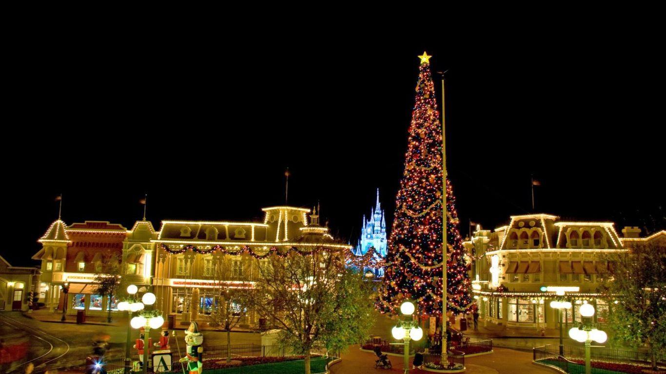 1366x768 Christmas at Disneyland Desktop wallpaper 1366x768