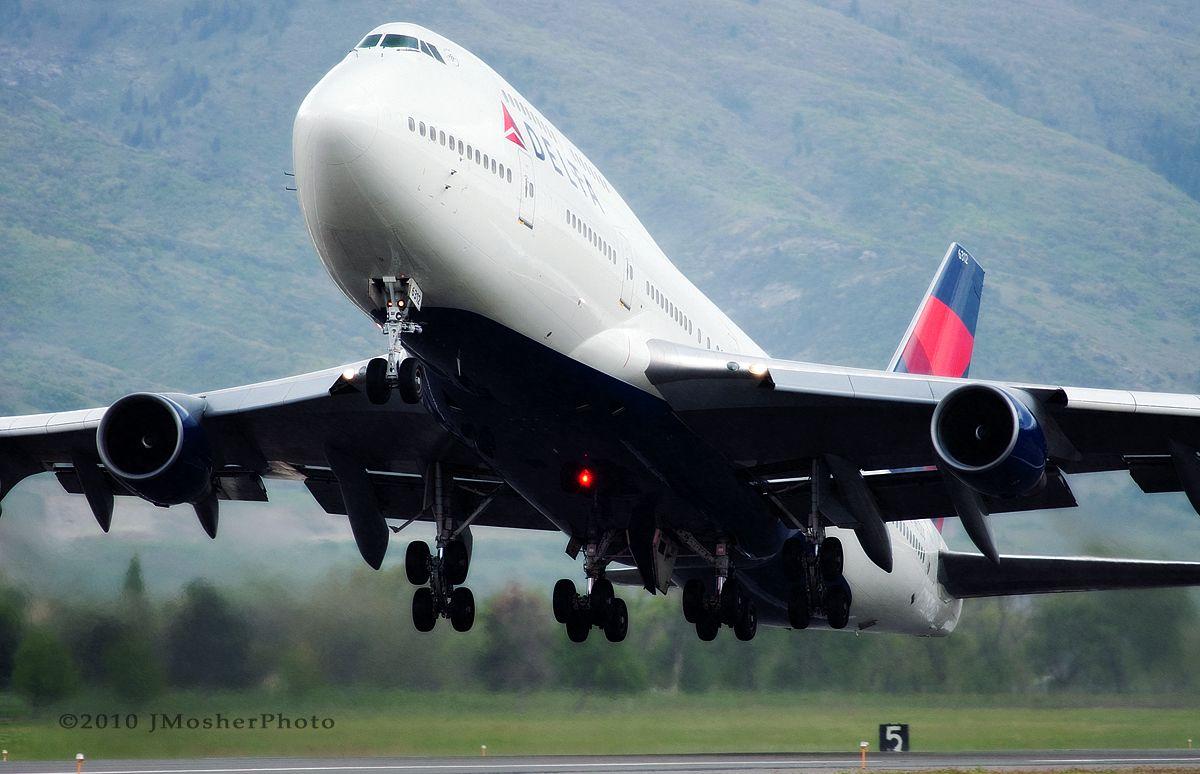 1200x774 Delta 747 Wallpaper