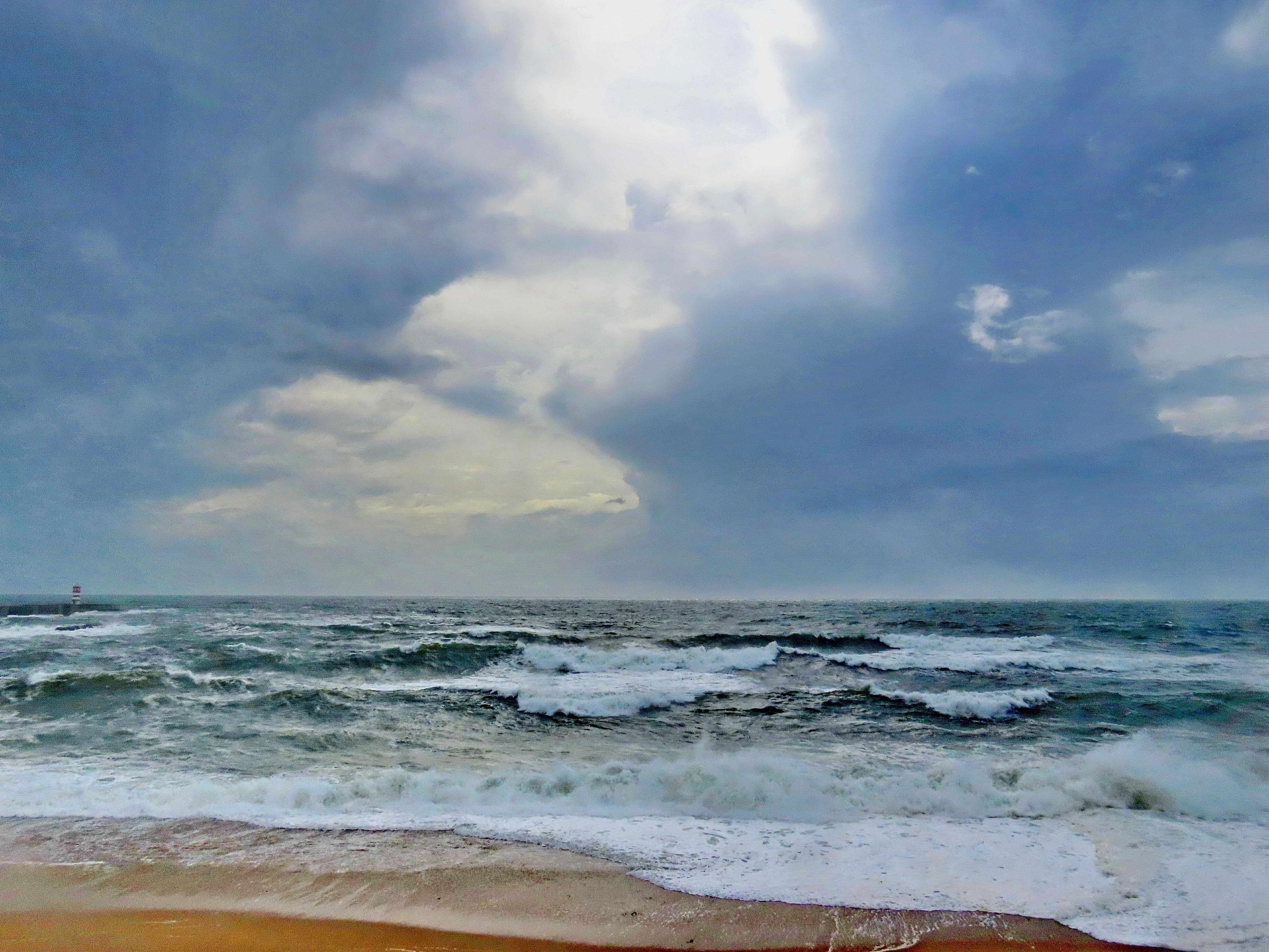 5184x3888 Windy day at the beach in Portugal near