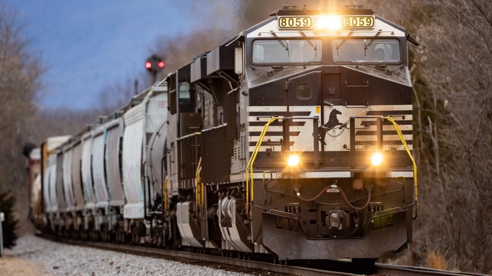 1600x900 Influential advisory firm supports bid to oust Norfolk Southern leadership. Journal of Commerce