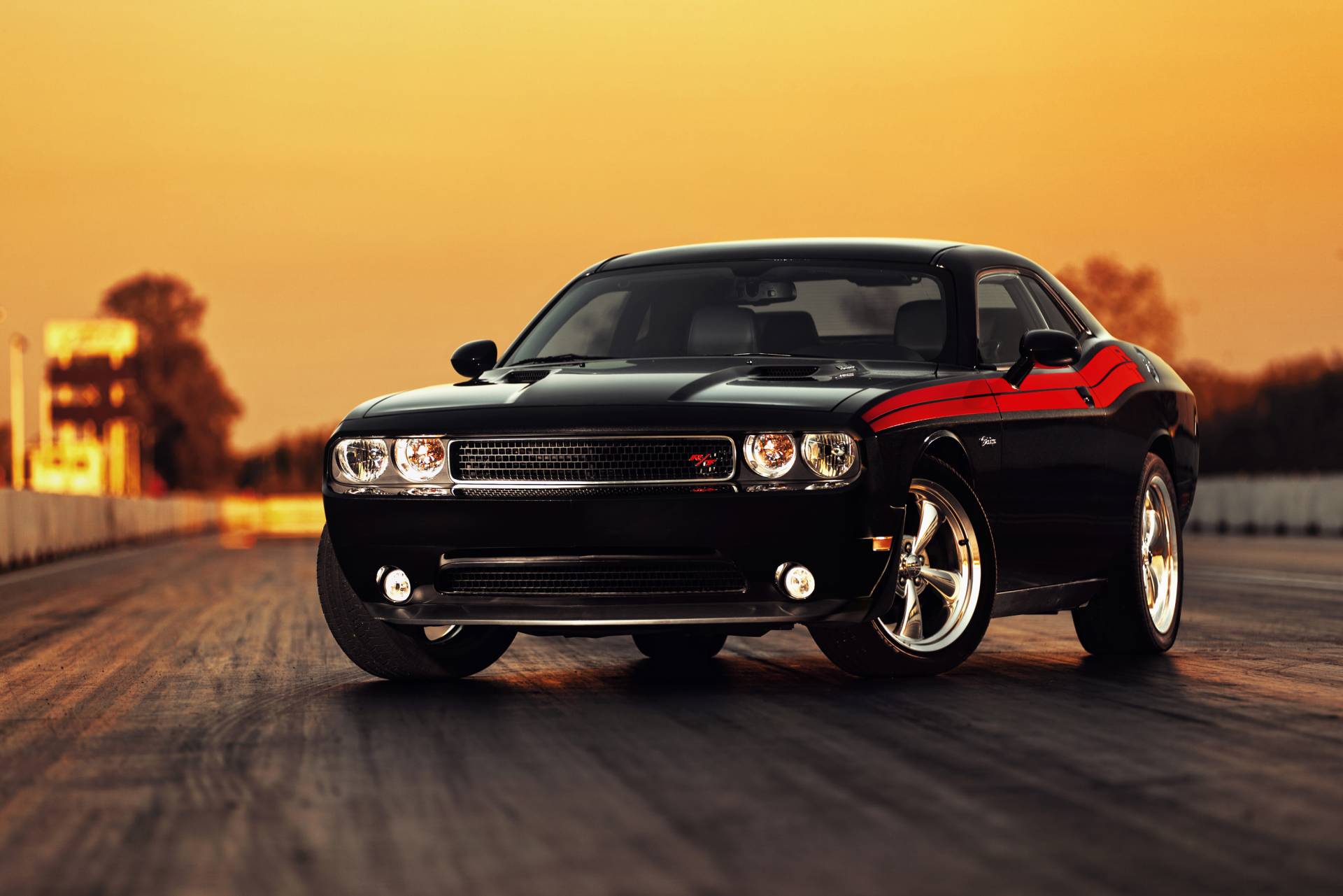 1920x1281 Dodge Challenger News and Information