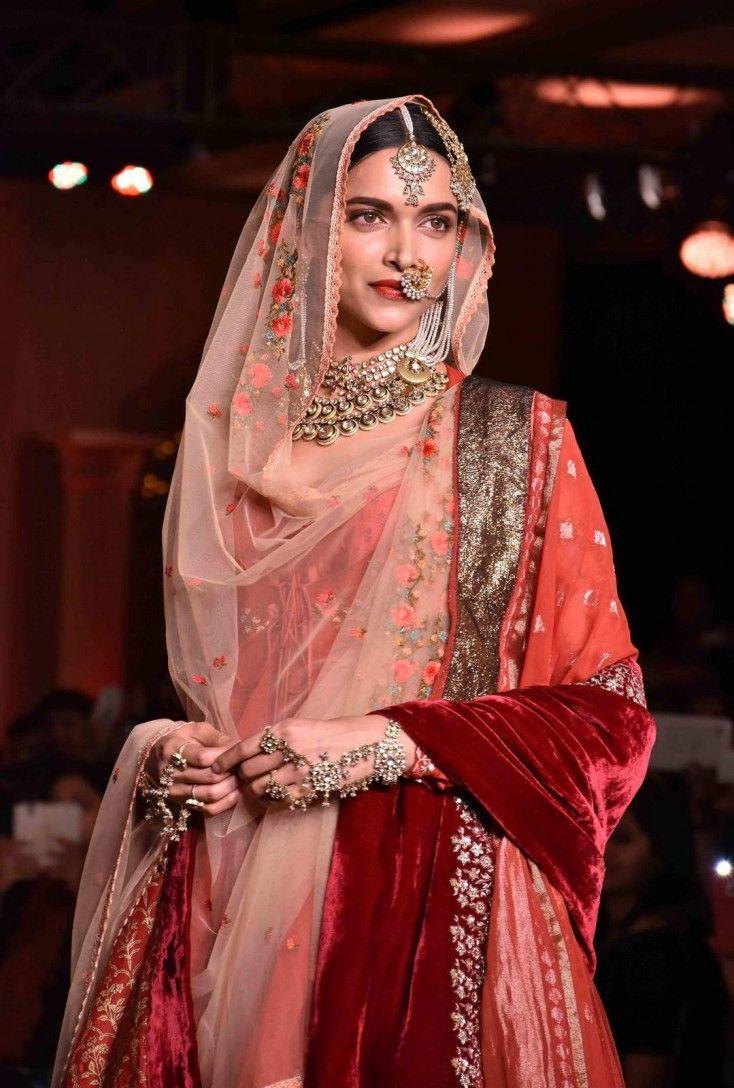734x1088 New Bajirao Mastani Deepika Padukone Image. High Definition Wallpaper