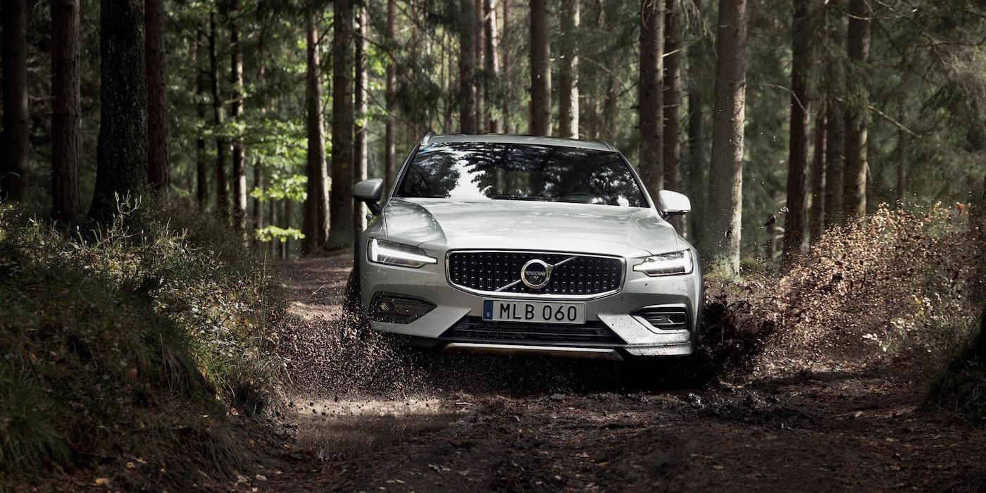 1400x700 Volvo V60 Cross Country breaks cover. The Car Expert