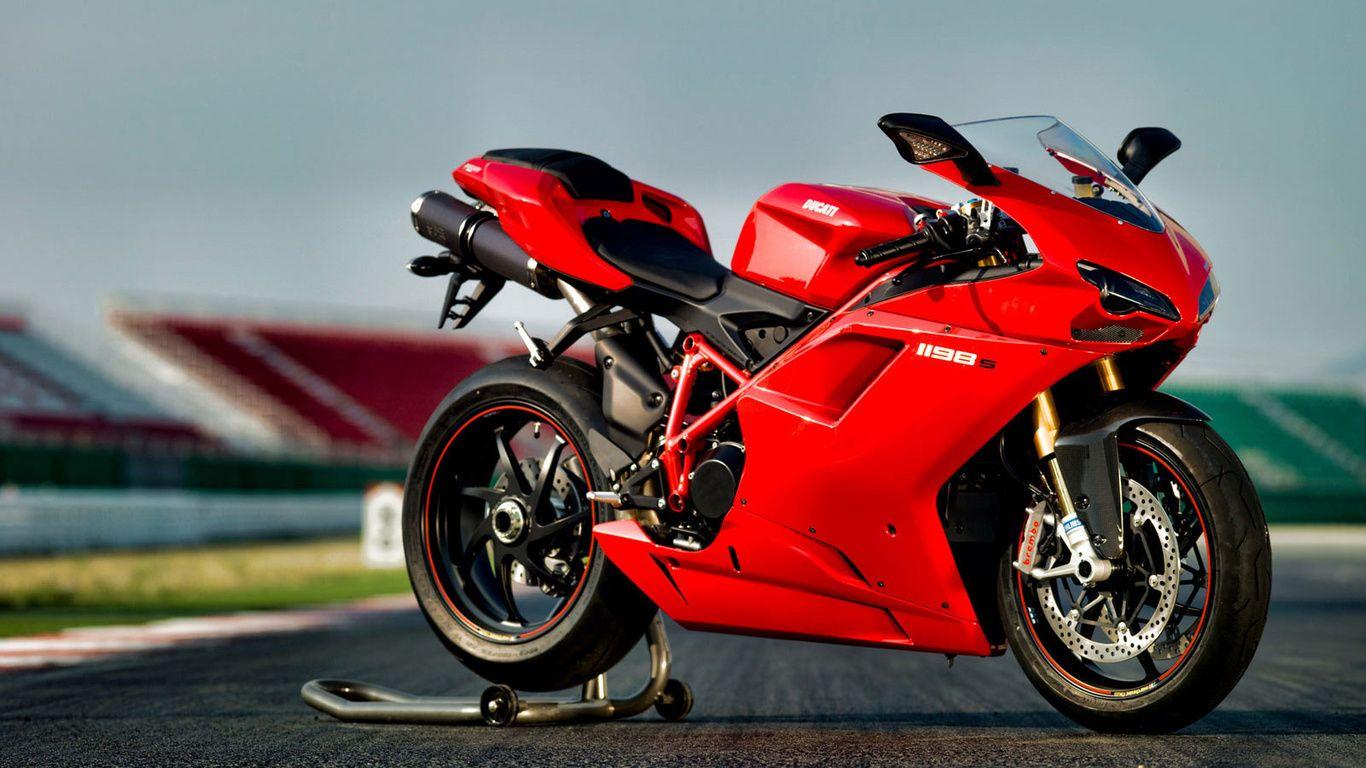 1366x768 Sportbike Girl Wallpaper