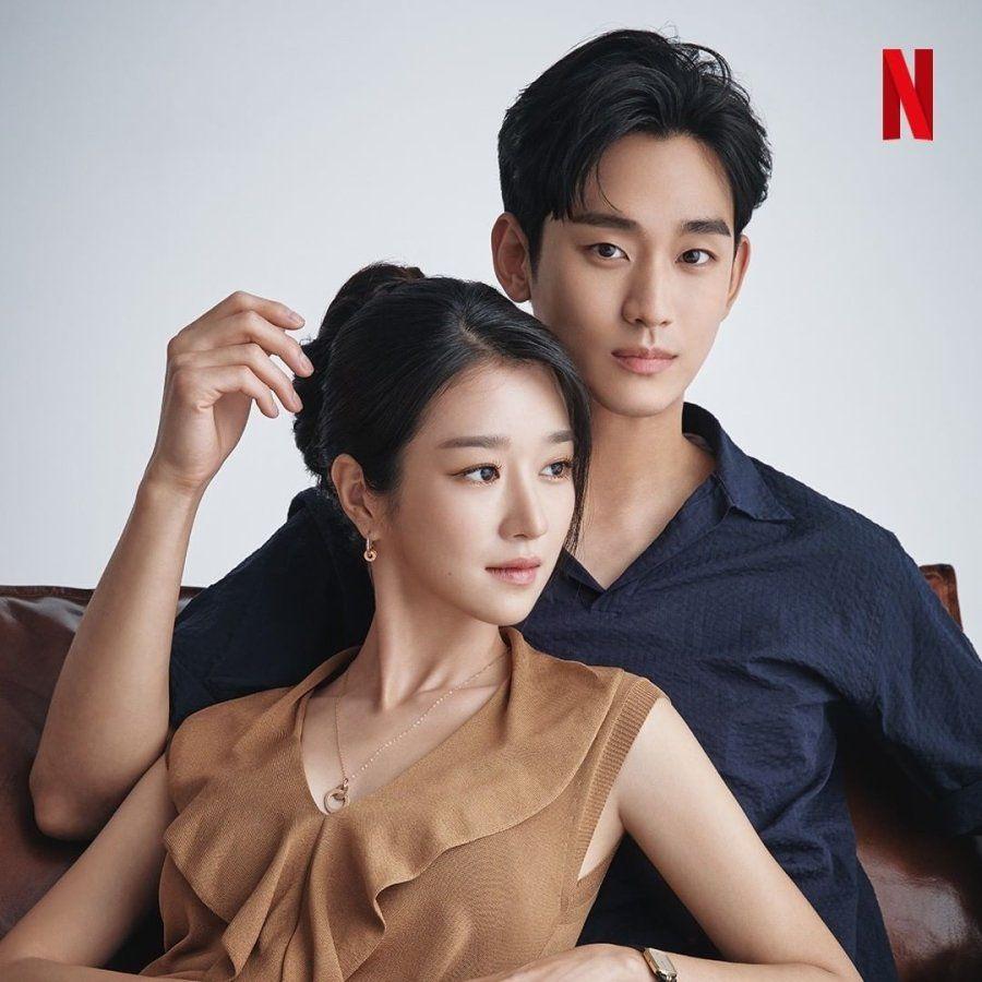 900x900 It's Okay To Not Be Okay Stars Kim Soo Hyun and Seo Ye Ji's Interview Compilation