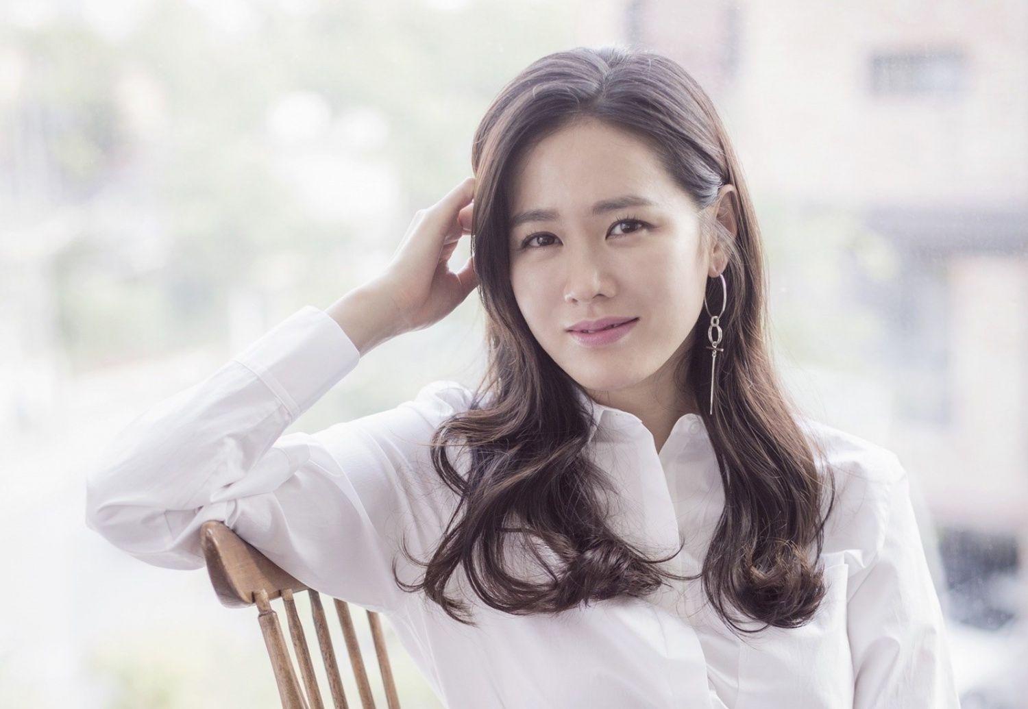 1500x1035 Crash Landing On You Lead Actress Son Ye Jin Went To The Emergency