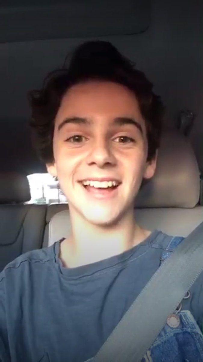 675x1200 Jack Daylan Grazer Wallpaper