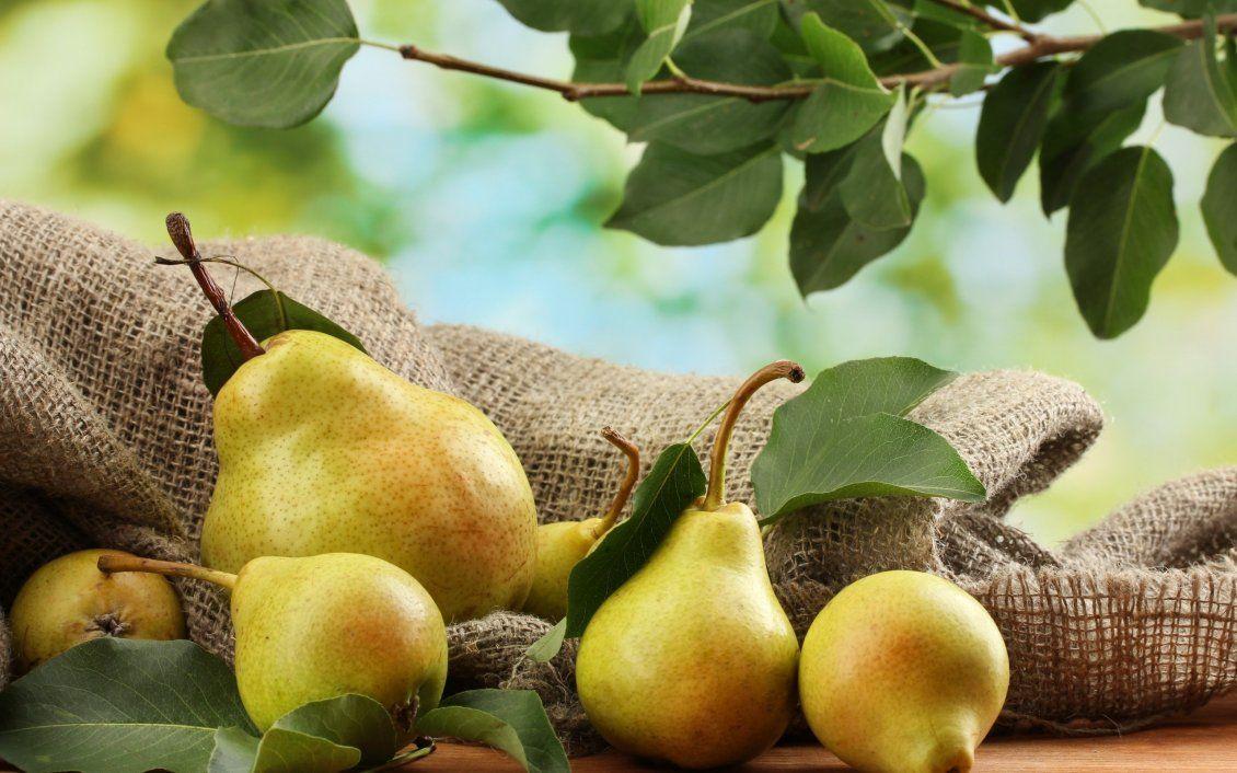 1130x706 Autumn pears