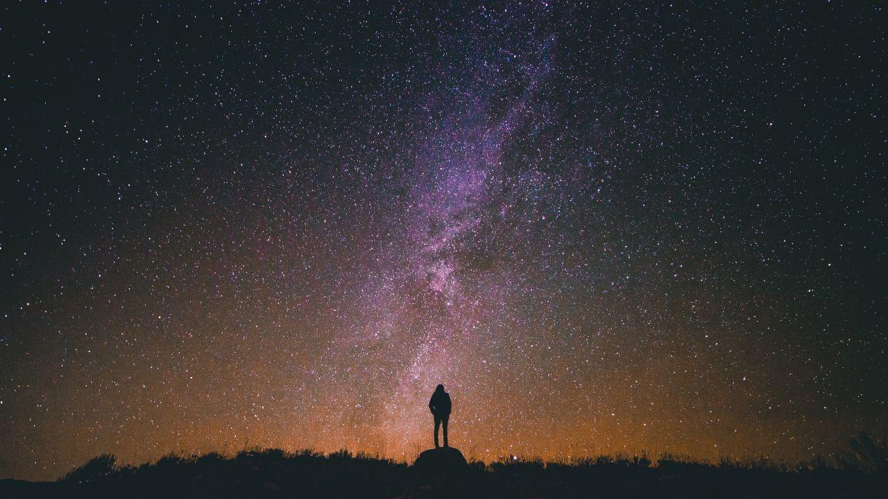 1280x720 Wallpaper Starry sky, Alone, Silhouette, Milky Way, Night sky, 5K