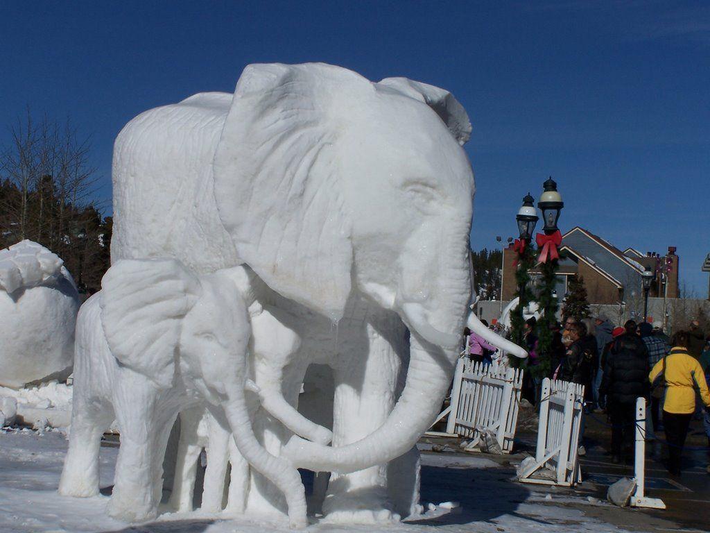1024x768 Breckenridge Ice Sculptures International Snow Sculpture Contest