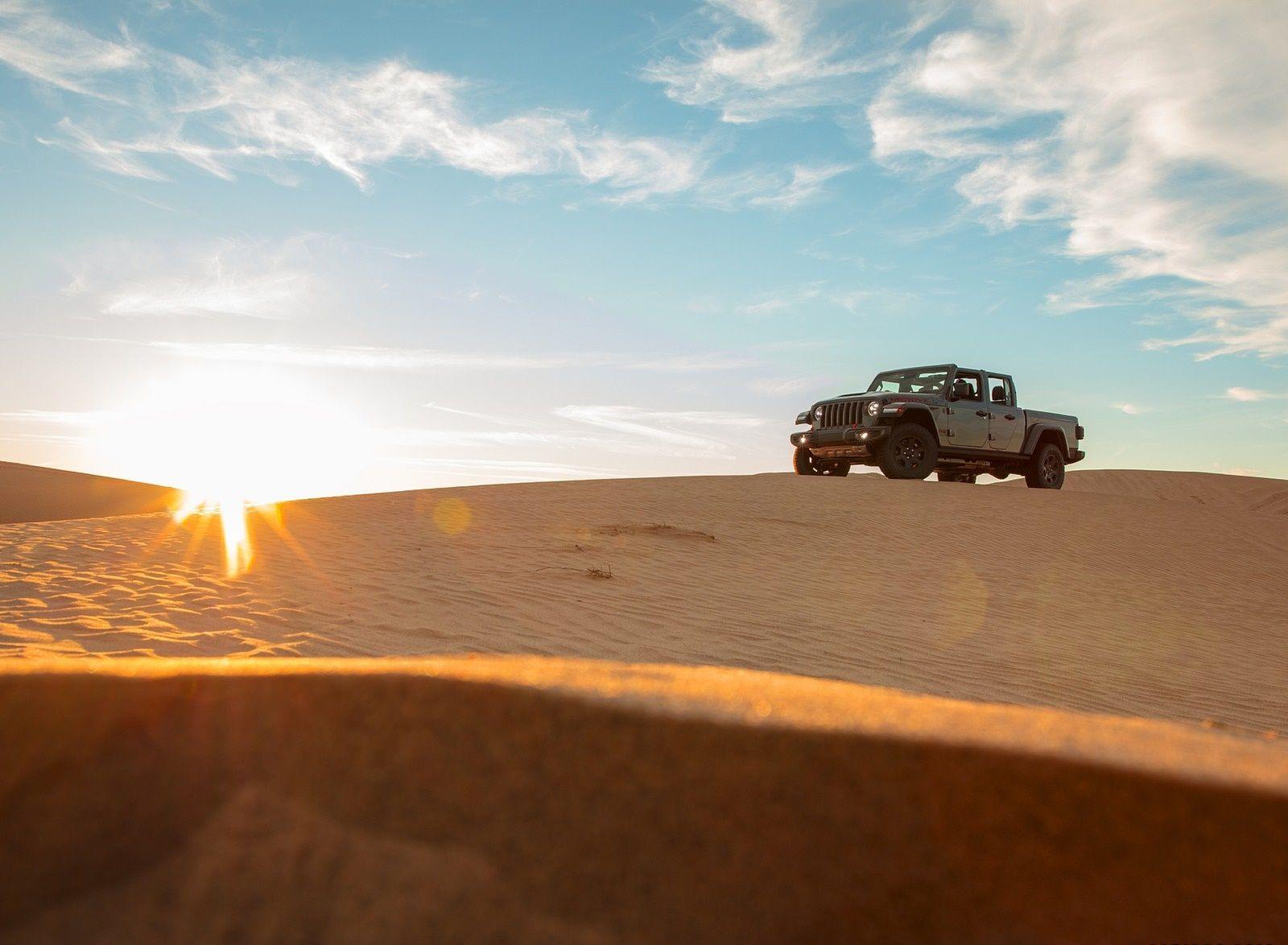 1600x1174 Jeep Gladiator Mojave Front Three Quarter Wallpaper 26