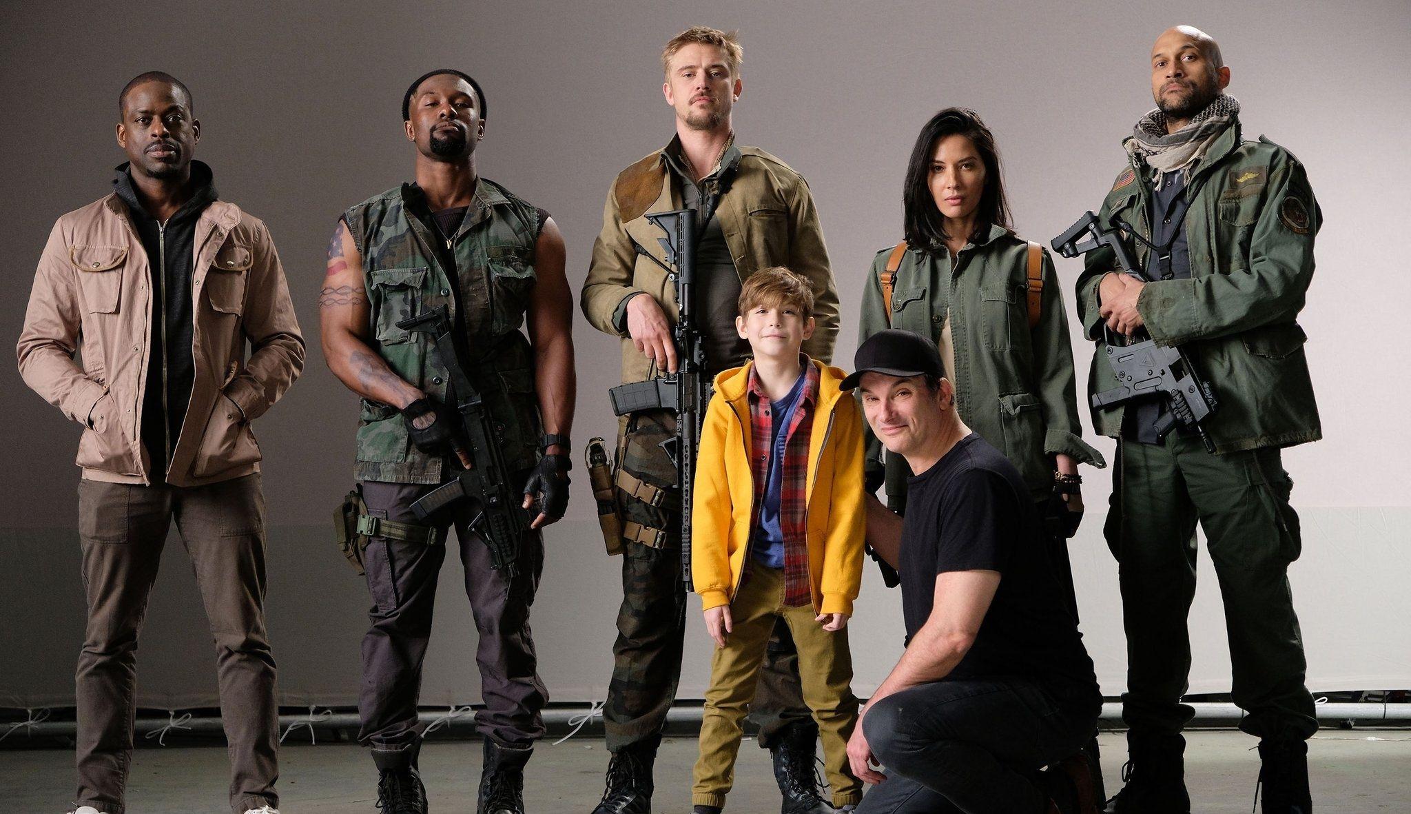 2048x1181 The Predator Movie Cast HD Movies, 4k Wallpaper, Image