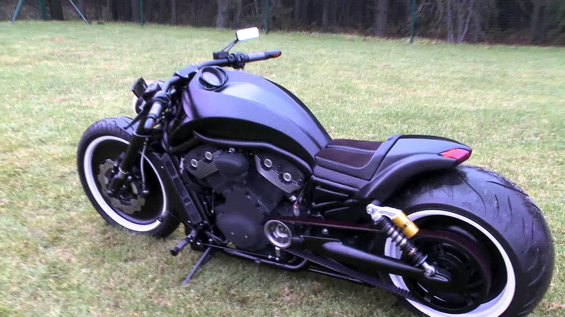 Harley Davidson v Rod 1200