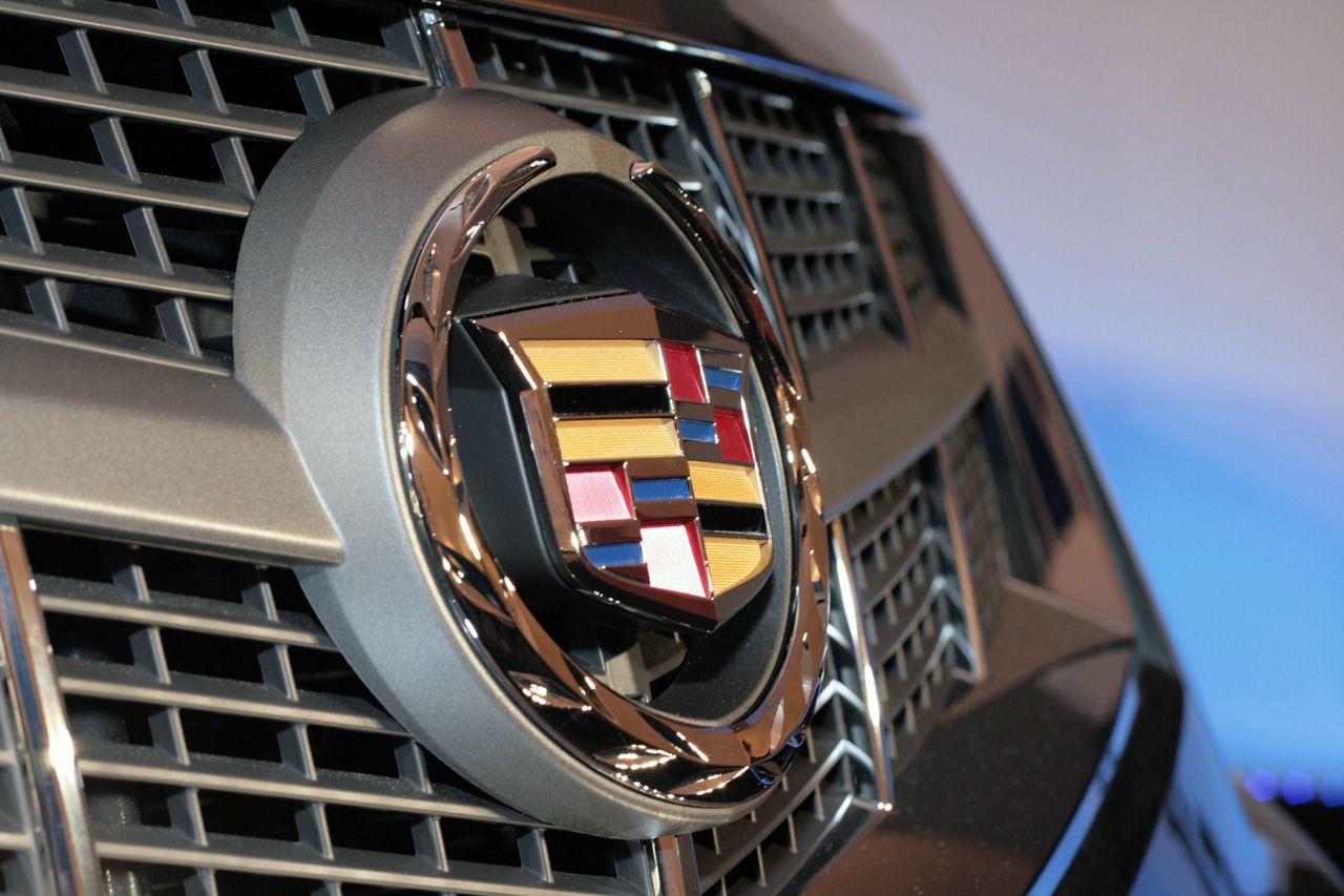 Cadillac CTS logo