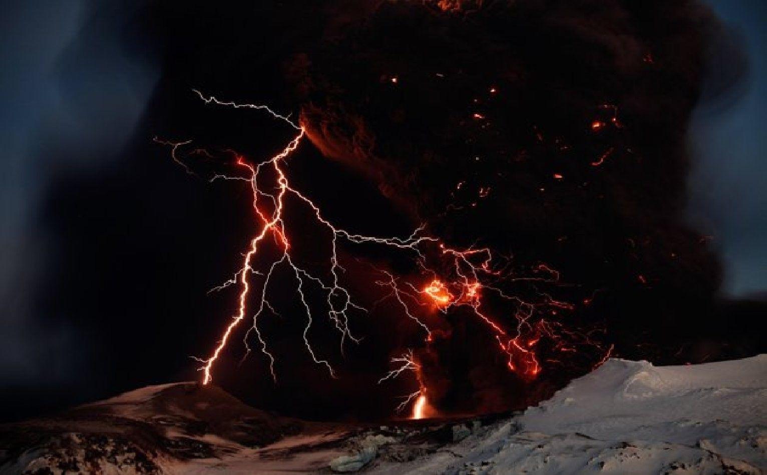 1532x949 Misc: Iceland Corps Lightning Ash Volcano Marine Studied Usmc Recon