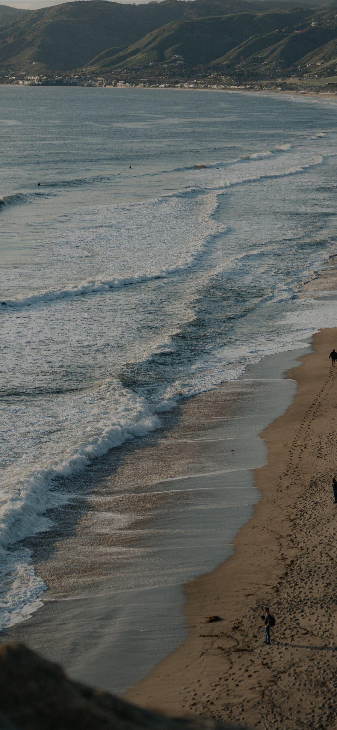 1125x2436 Malibu iPhone 11 Wallpaper Free Download