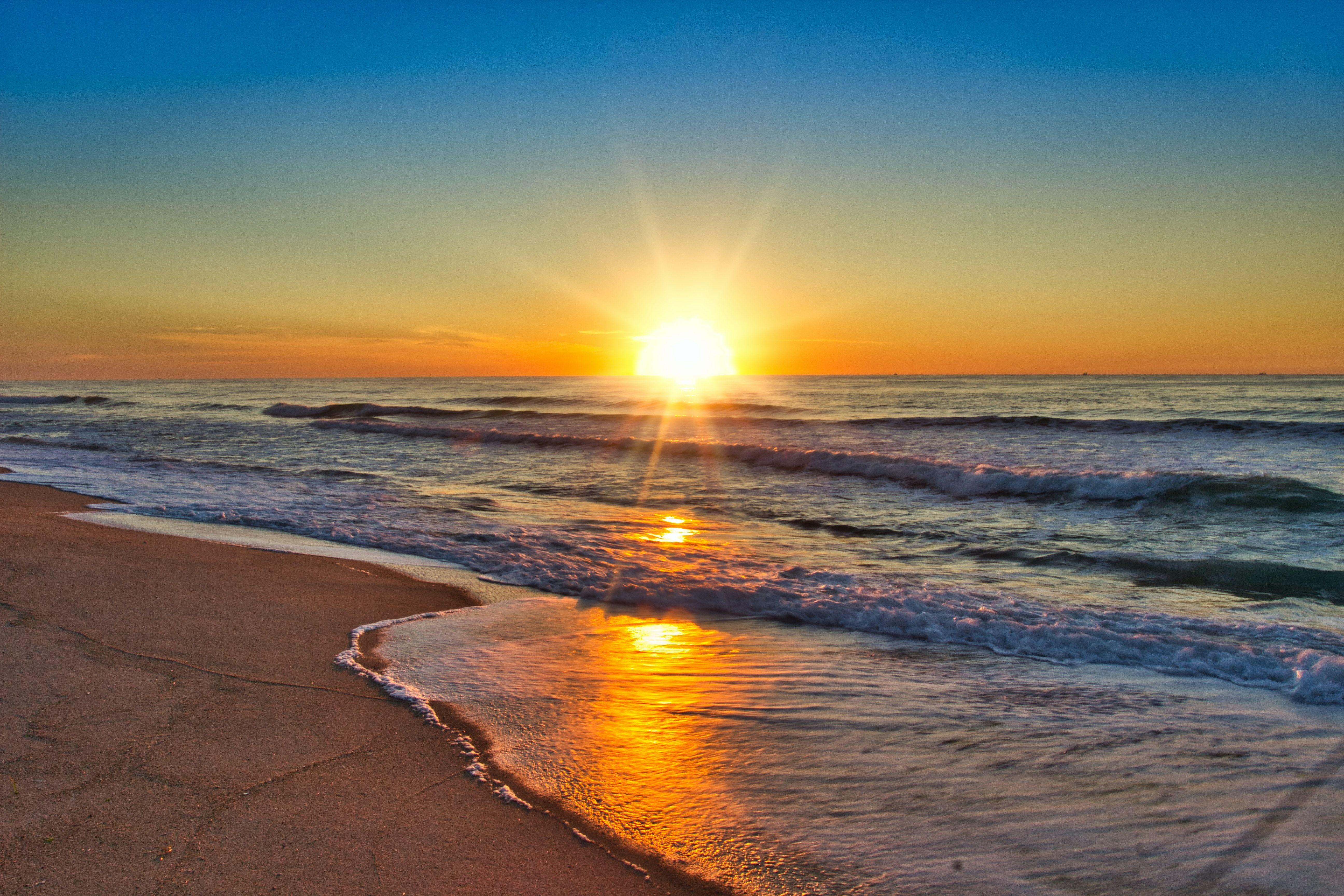 Beautiful Beach Sunrise Wallpapers - Top Free Beautiful Beach Sunrise ...
