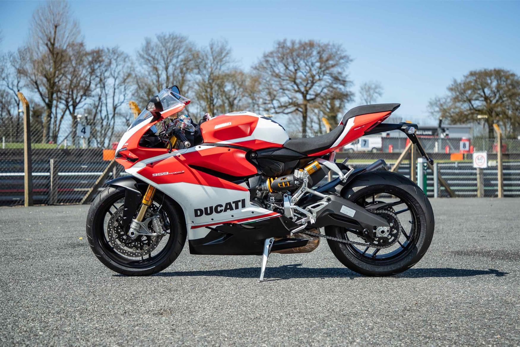 1752x1168 DUCATI 959 PANIGALE CORSE (2018 On) Motorcycle Review