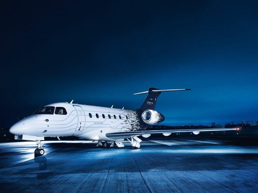 1024x768 Natural Airbus On The Airport Latest Night Scene HD Wallpaper