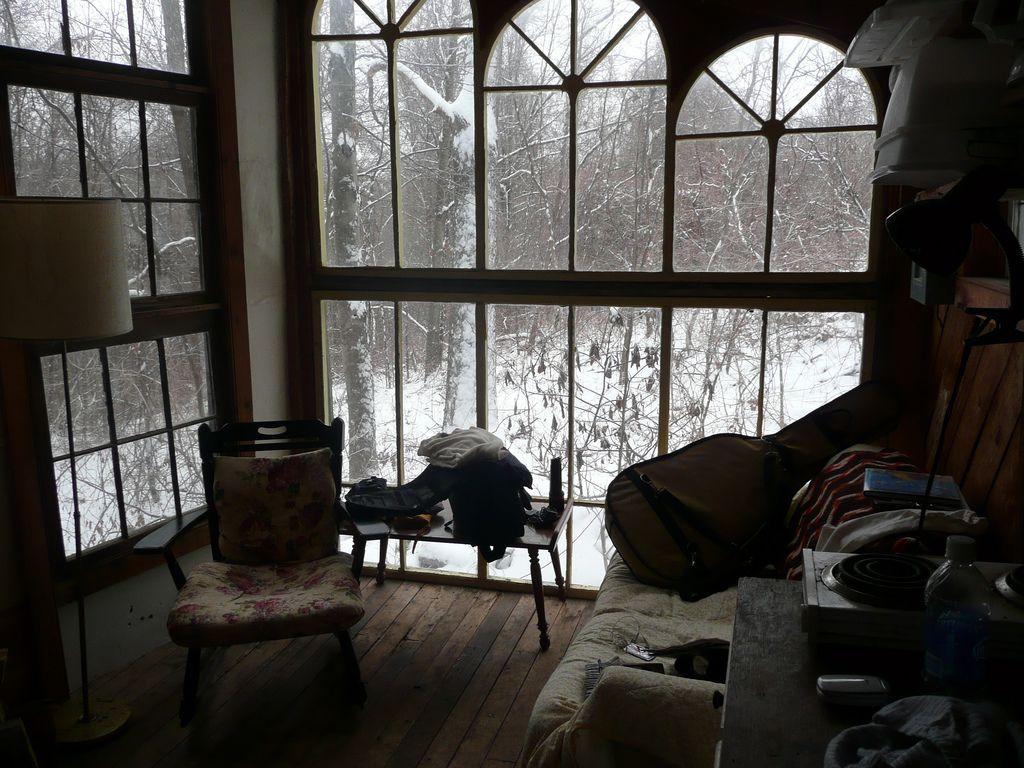 1024x768 Plenty of natural light