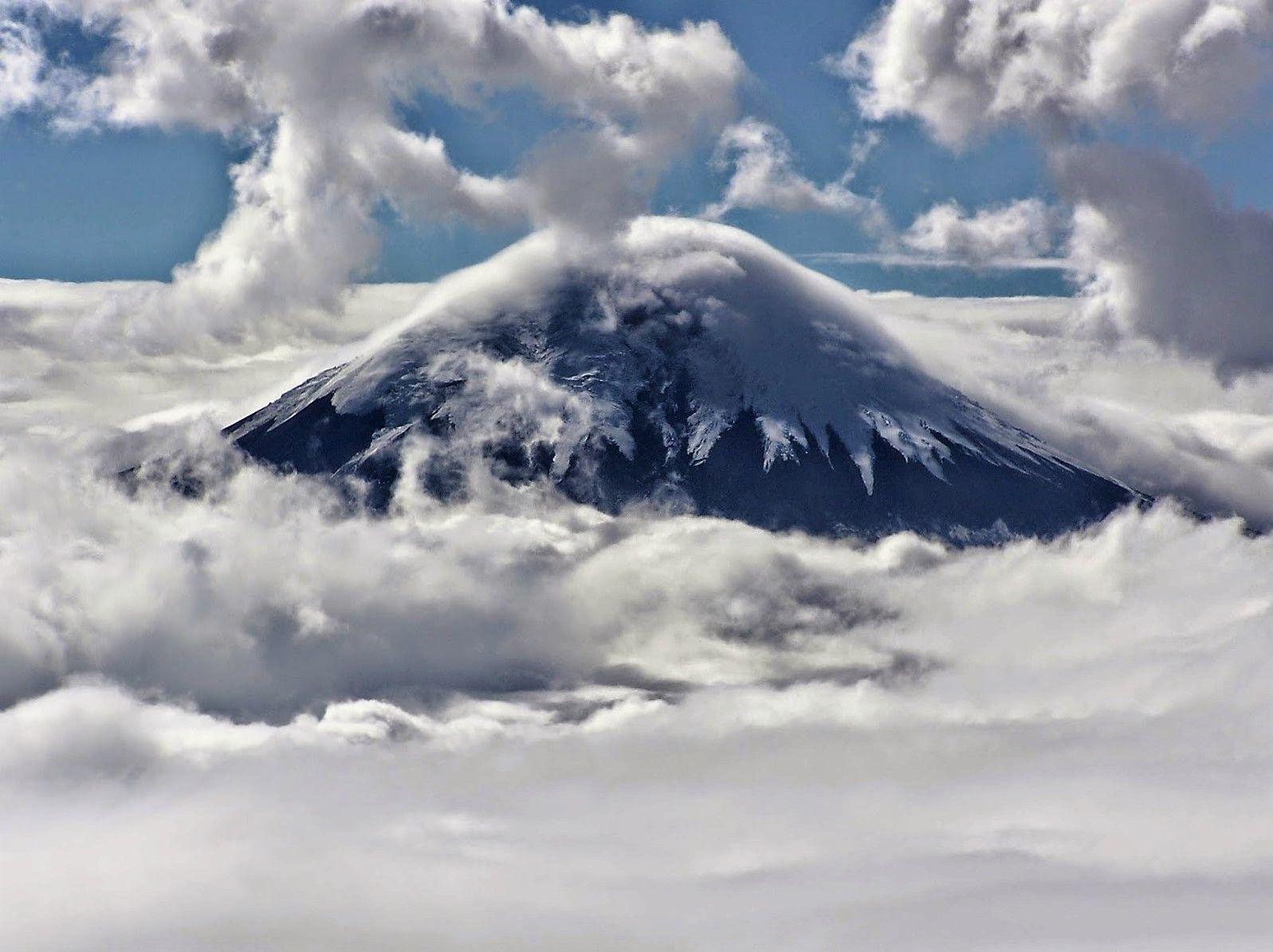 1597x1194 5 Five 5: Cotopaxi (Latacunga)