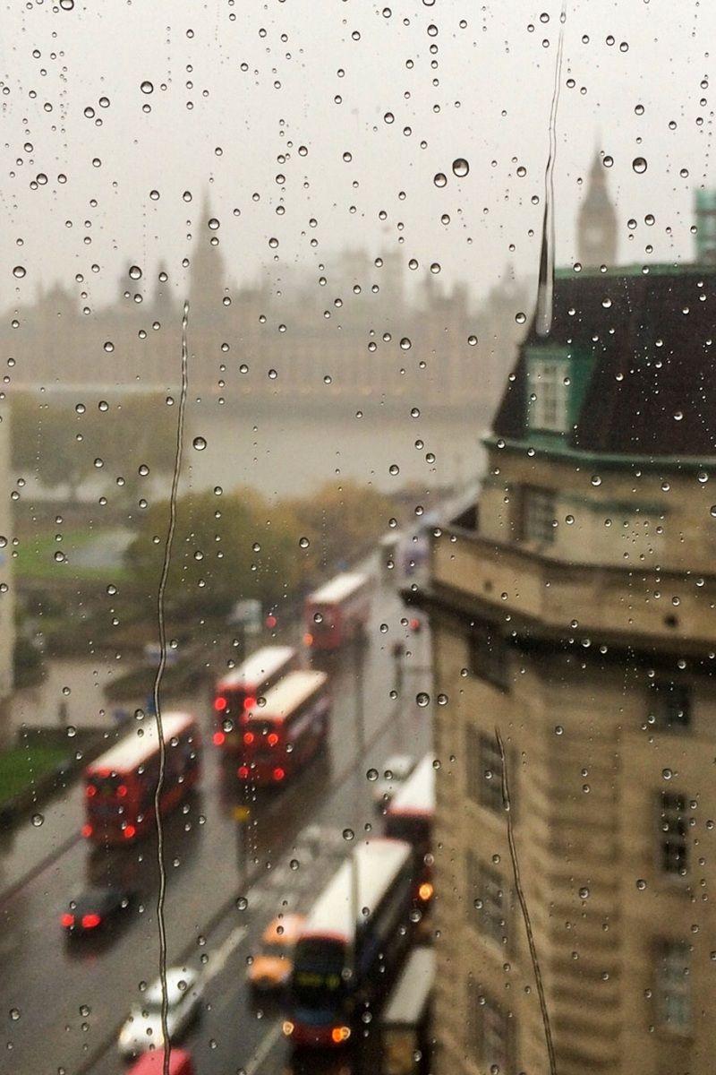 800x1200 alecsgrg: “ Rainy London. ( by George Vlachos ) ”. Photography