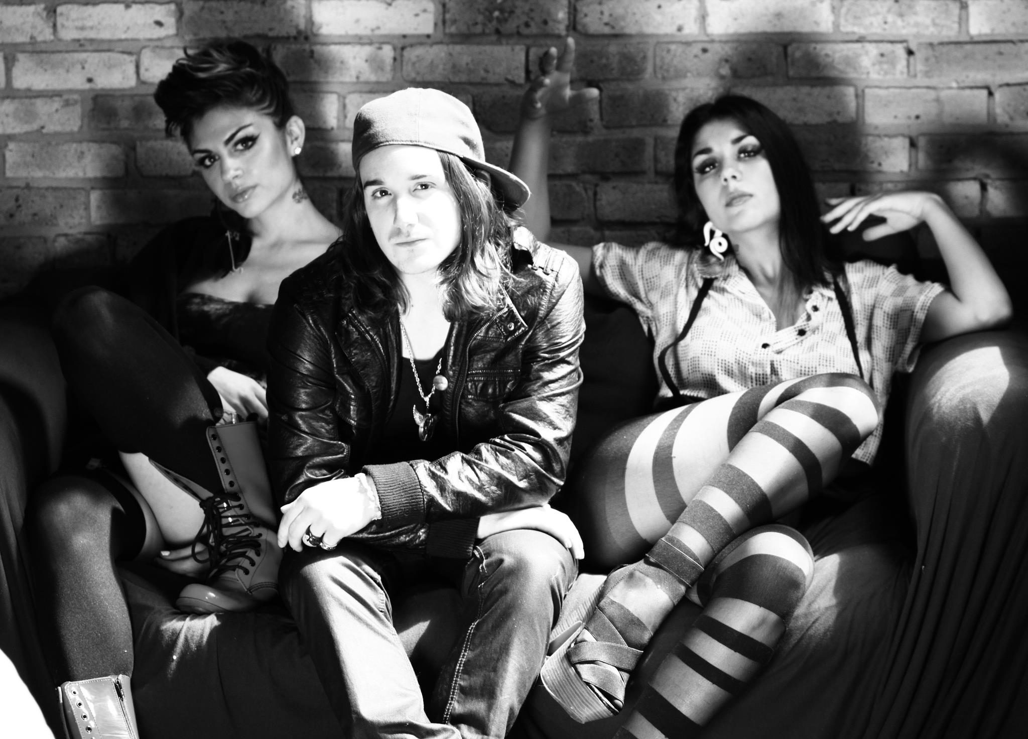 2048x1472 Krewella HD Wallpaper