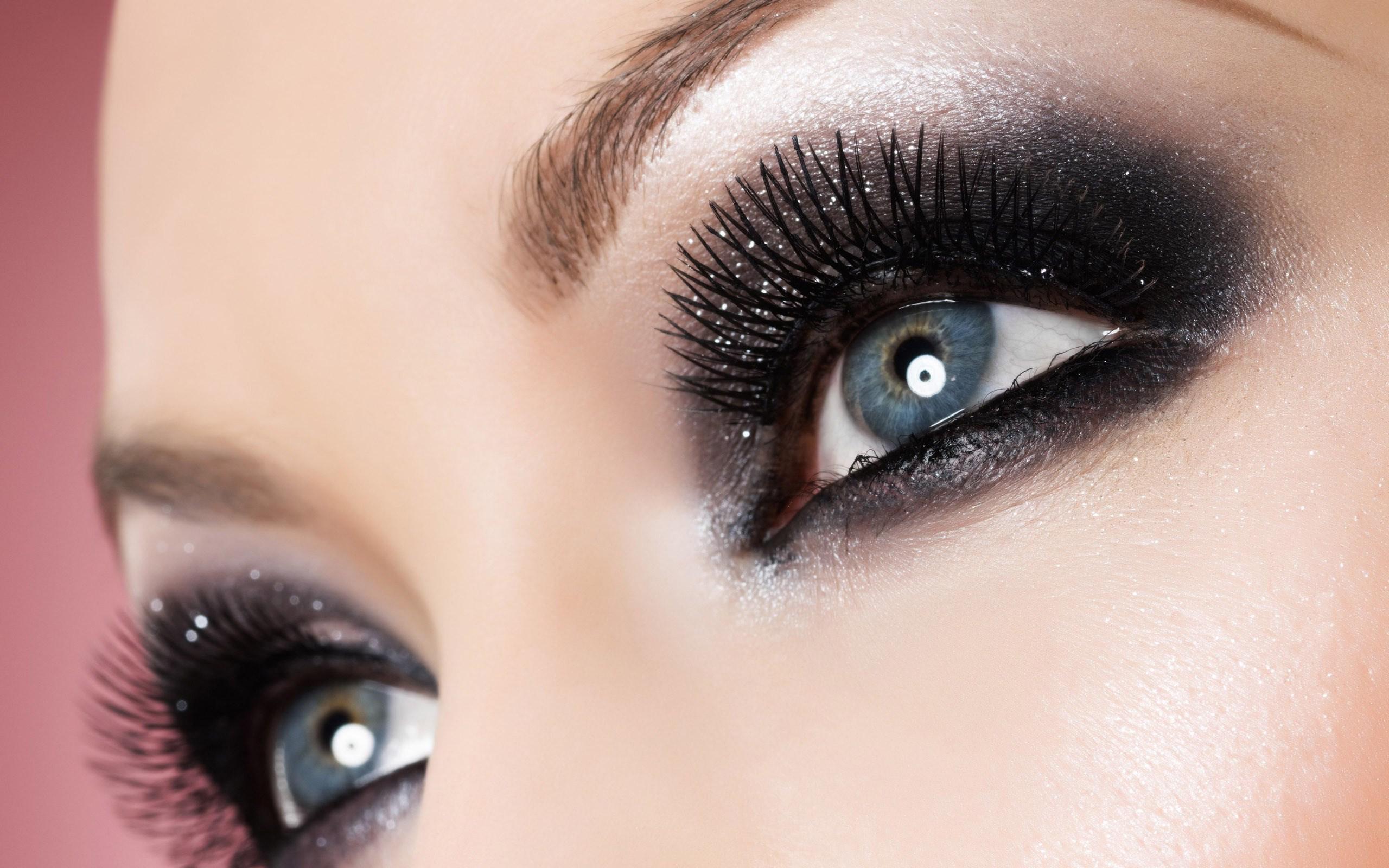 2560x1600 HD Beautiful Eyes Download Wallpaper